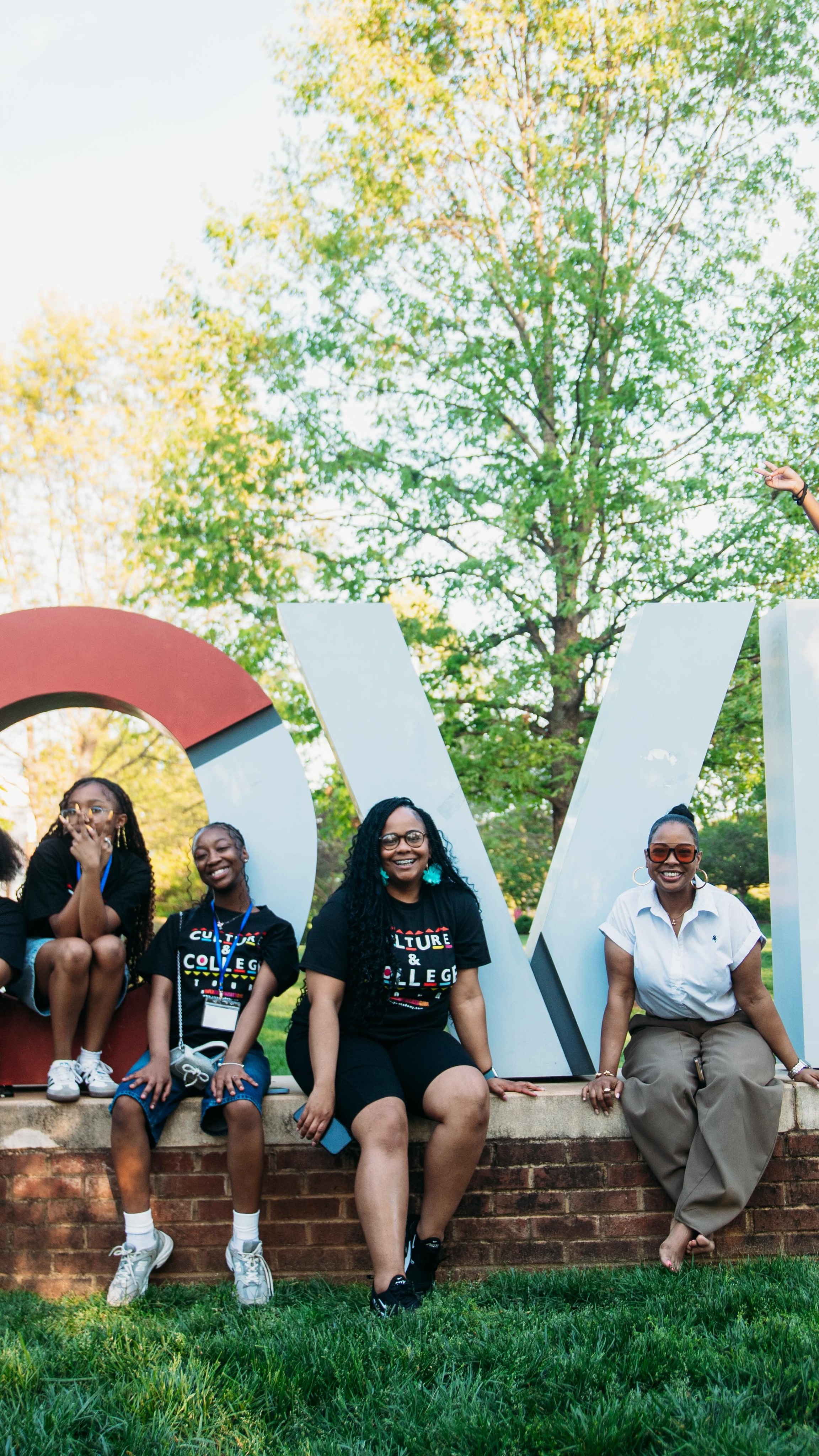 Day 1 of the YWEA College & Culture Tour is officially in the books 🎓✨
We kicked things off at University of Lynchburg with a scavenger hunt that had us exploring, laughing, and learning together. From sharing meals to dancing like nobody’s watching, today was full of connection, joy, and unforgettable moments.
This is only the beginning… and if Day 1 is any indication, this journey is about to be something special. We’re locked in, we’re grateful, and we’re excited for everything ahead. Let’s go 🚀