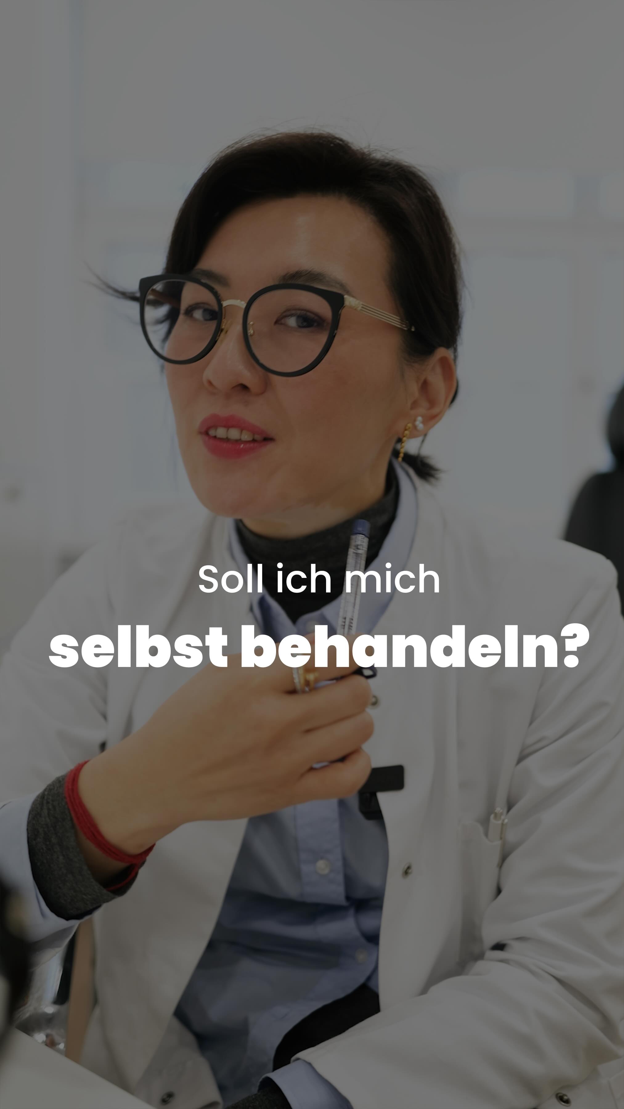 Selbstbehandlungen als Beauty Doc?
Viele Kollegen zeigen auf Social Media, wie sie sich selbst behandeln und dabei ihre Vorgehensweise erklären. Ich finde dieses Thema sehr spannend und überlege, ob ich das auch einmal zeigen sollte.
Wäre das für euch interessant? Schreibt mir gerne eure Meinung in die Kommentare.
Eure Fachärztin Fr. Ludewig
#selbstunterspritzen #behandlungbeautydoc #beautydoc #ludewig