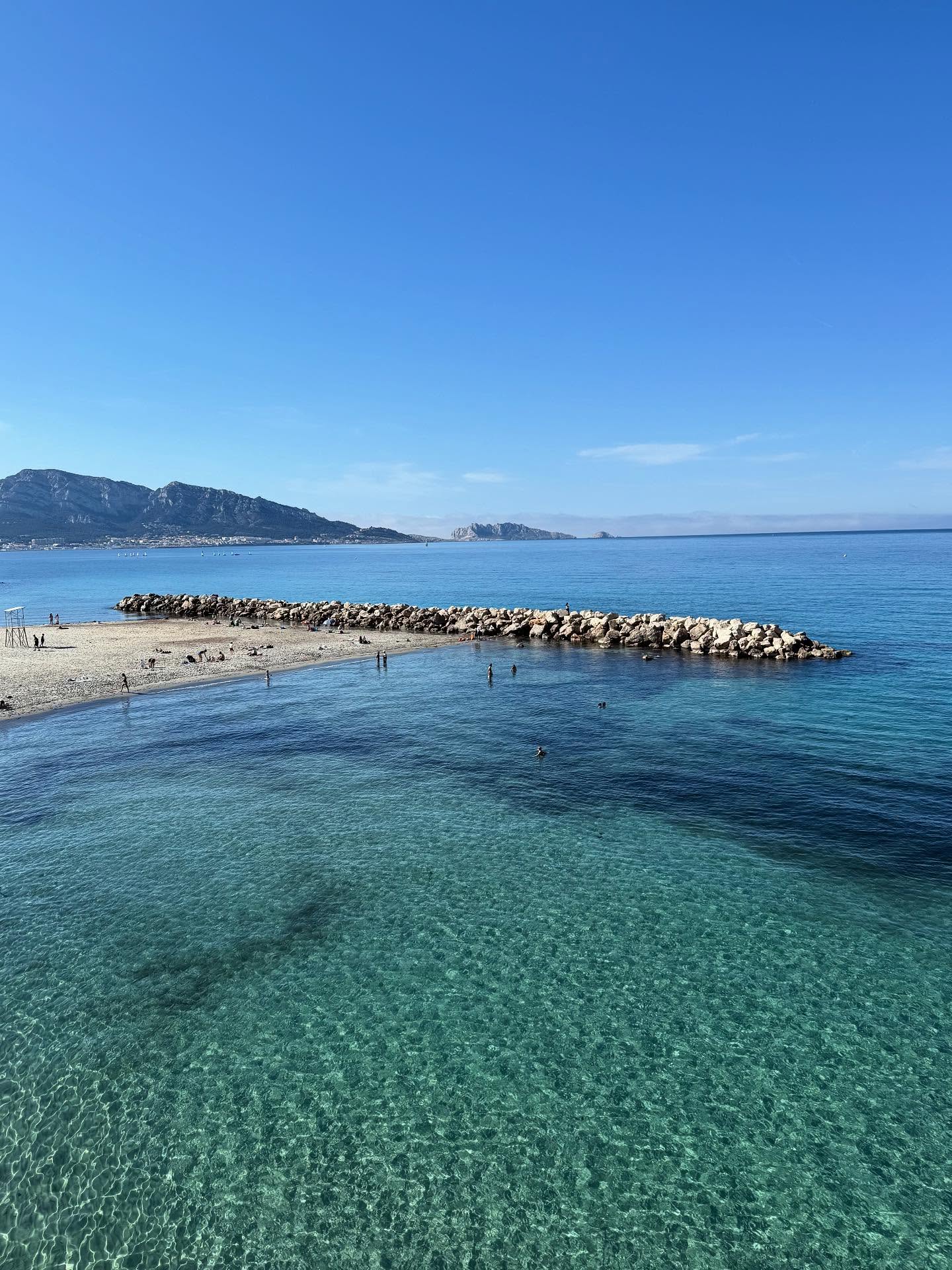 <24 hours in magical Marseille ✨✨✨
#marseille #marseillemagic #joiedevivre #mediterranean #azurewaters