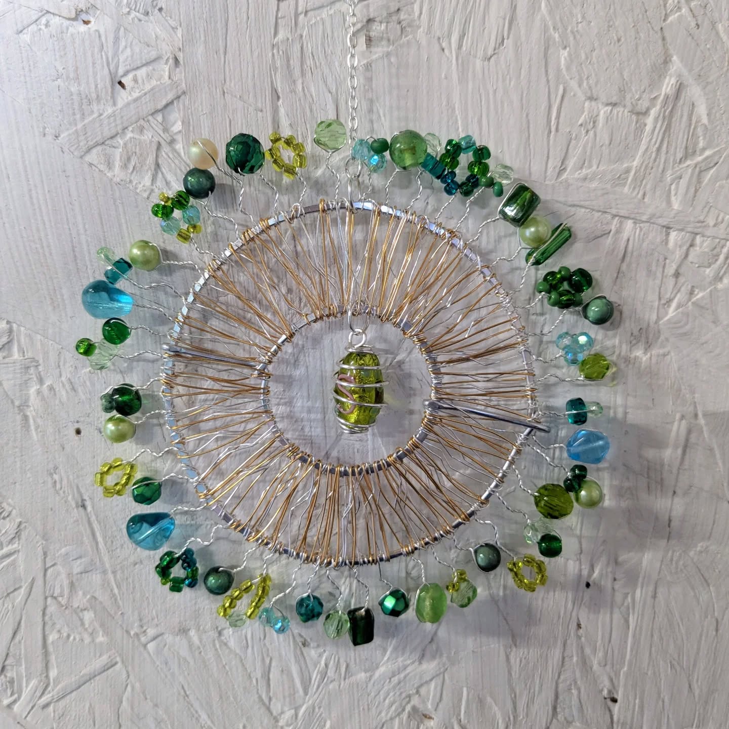 Wire & beaded home and garden decor π«Ά
This year, I will be @artinjunekent at Penshurst Village Hall with nine other very talented artists π
#wirejewelleryhandmade #homedecor #wireandbeads #handmade #workshop