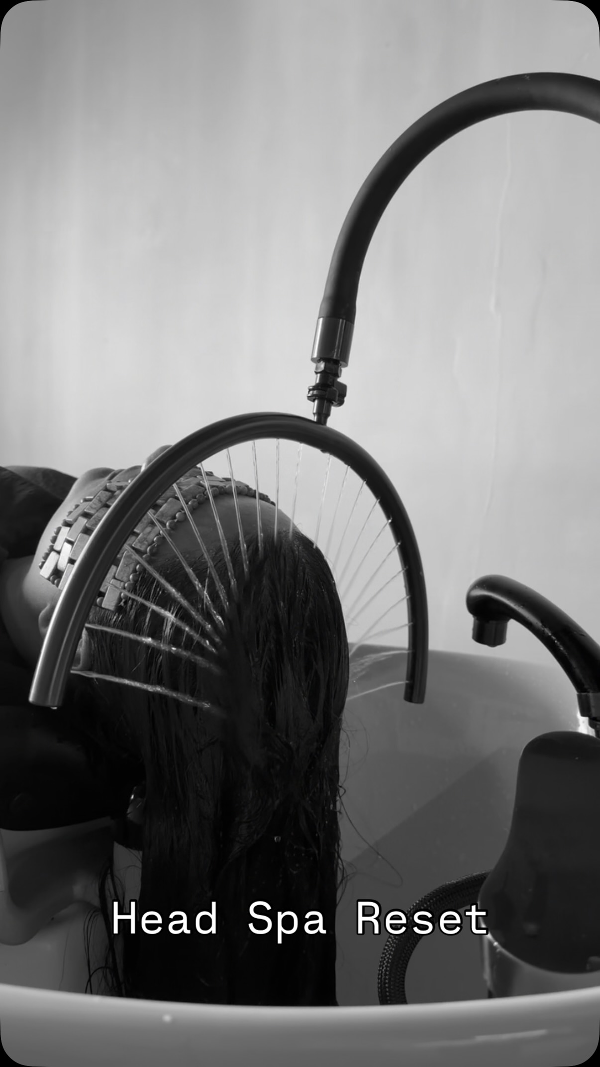 Where calm meets care.
Our head spa experience is designed to slow everything down, reset the scalp, and bring your hair back to its best. From deep cleansing to targeted massage, every step is about improving scalp health while giving you a moment to switch off.
Healthy scalp. Softer hair. Clearer mind.
Book your moment of calm via the link in bio.
#HeadSpa
#ScalpHealth
#HealthyHairJourney
#SalonSelfCare
#chelseystonesalon