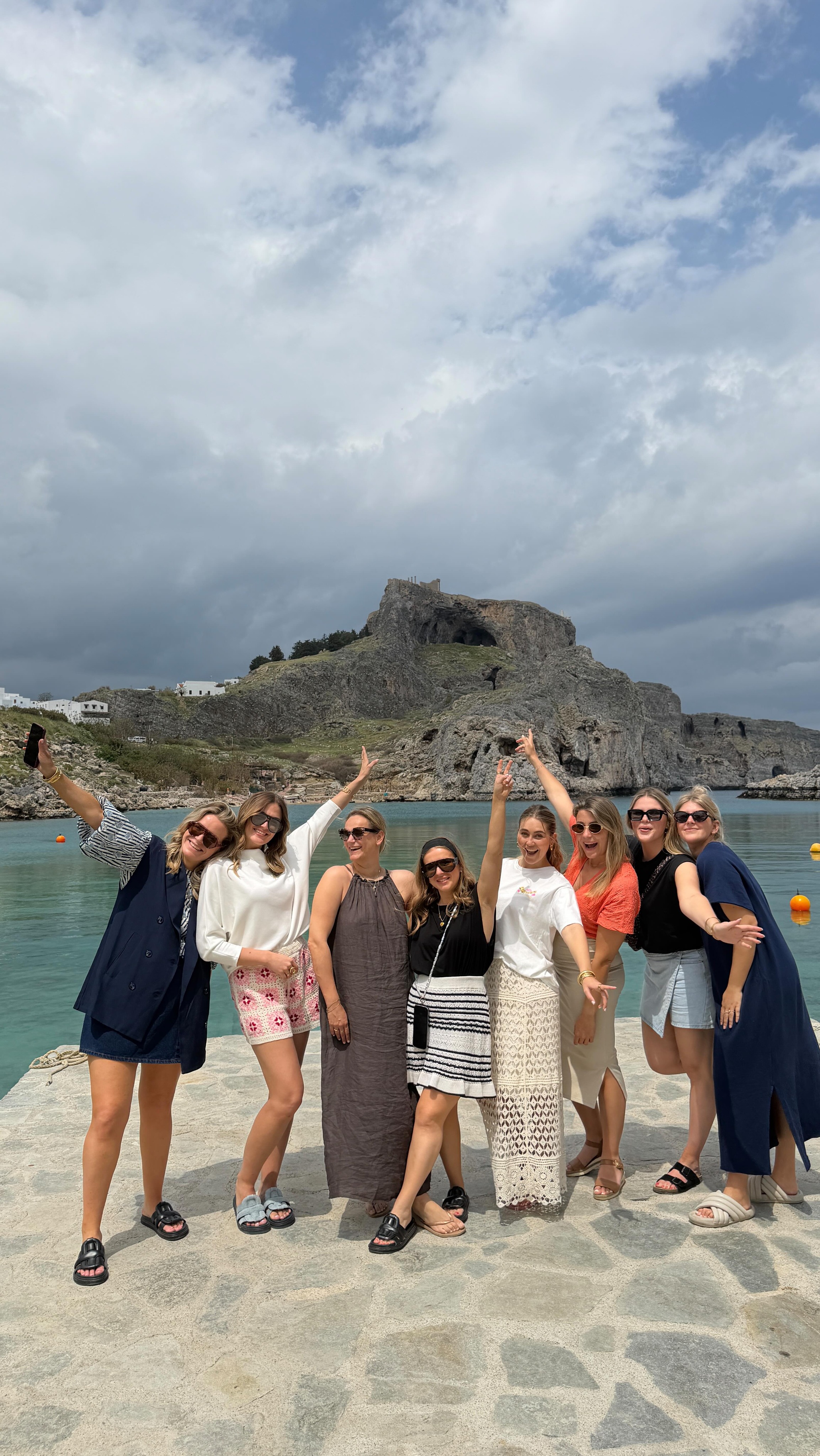 Dagje 3 in Rhodos! 🩵coming soon!
#Juliabybb #rhodos #dagvlog #lindos