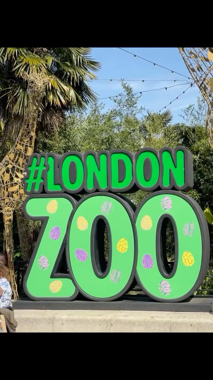 It’s summer… well not quite, but we’ll take the hot weather where we can get it! We visited ZSL’s London Zoo where we installed a towering totem pole, multifaceted informational cube display and a zoo themed bench. These informational pieces chart ZSL’s 200 years of protecting and caring for wildlife, featuring all sorts of textures, colours and patterns; perfect for keeping the little ones engaged over the half term and well into the summer holidays.
Thank you @zsllondonzoo for giving us this opportunity!
#zoo #print #zsllondonzoo #graphics #Stylo