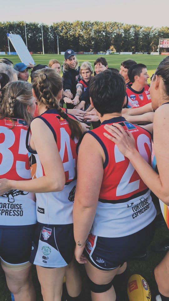Falcons v Riddell Round 1! We had so much fun together, celebrating our new players and achieving our goal of winning in spirit.
We are so proud to wear our new jumpers and looking forward to taking flight with our falcs community this season!
Yeah falcs!!