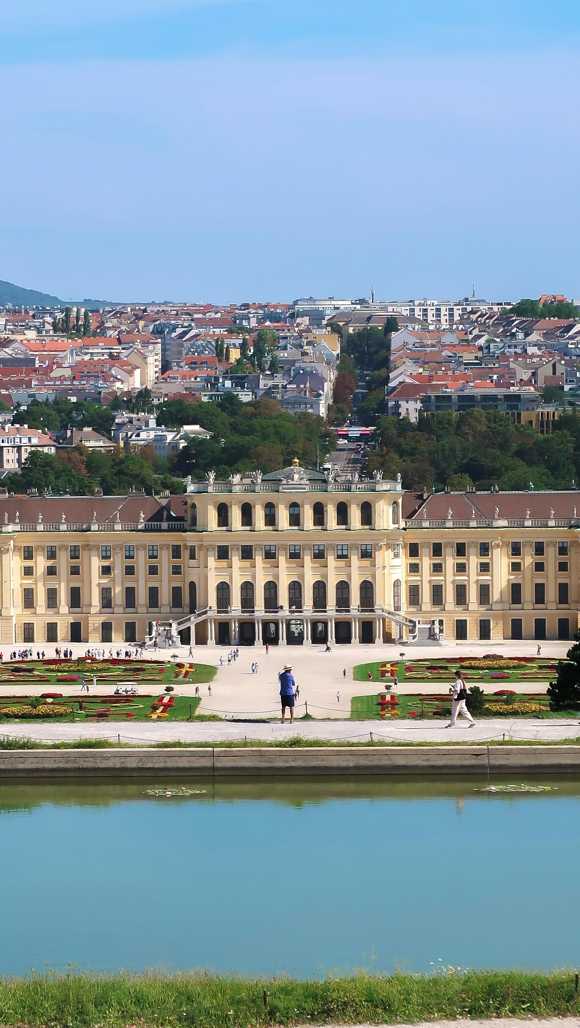 Heute ist UNESCO-Welterbetag 🌍✨ Wir gratulieren Schloss Schönbrunn herzlich zum 30-jährigen Jubiläum als UNESCO-Weltkulturerbe! 💛
Wir sind stolz, ein Teil dieses einzigartigen Ortes und seiner Geschichte zu sein.
Auf viele weitere Jahre voller Kultur, Genuss und Wiener Tradition! 🥂
#UNESCOWorldHeritage #Schönbrunn #Wien #Vienna