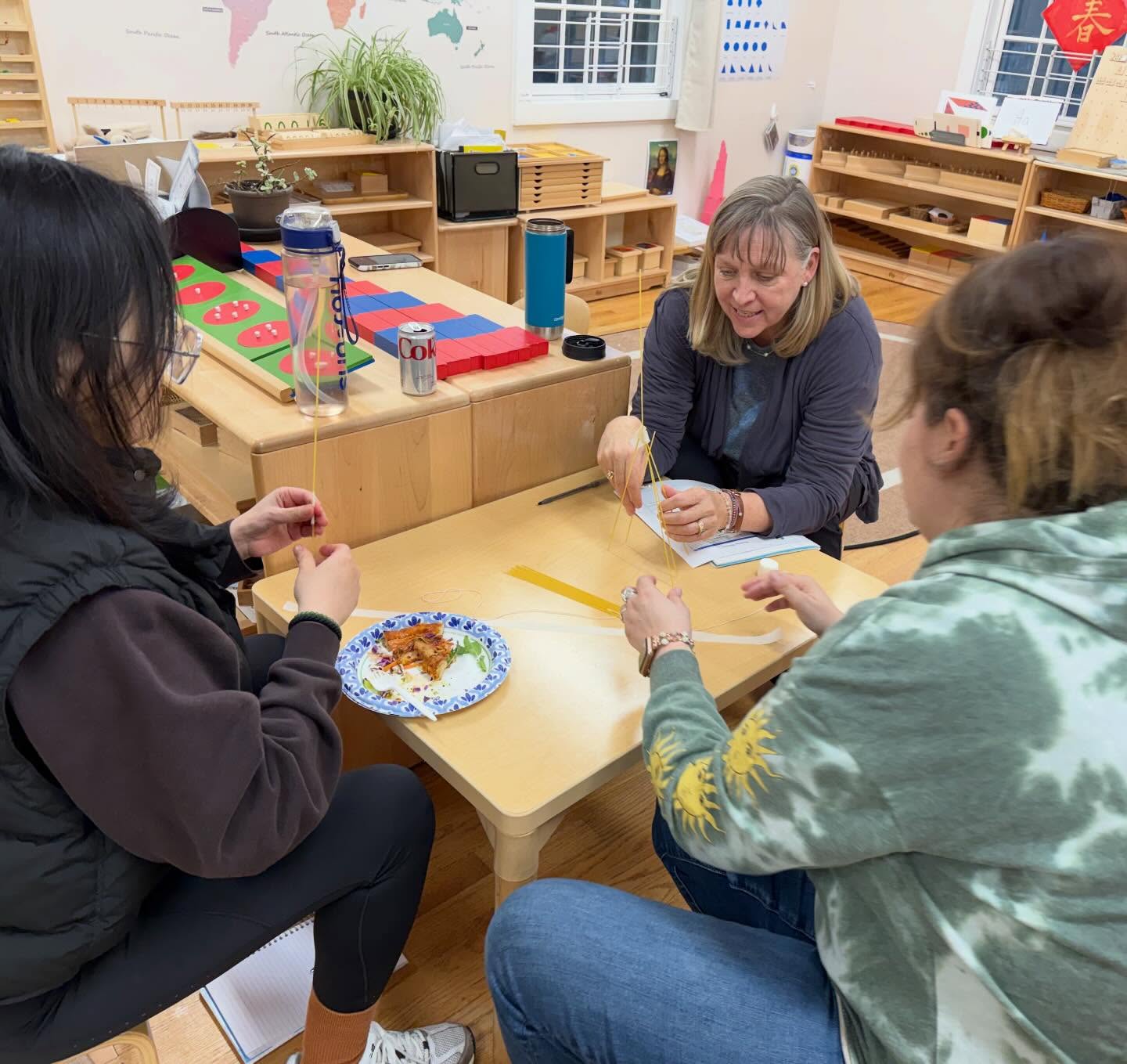 Throwback to our last month monthly staff team meeting kicks off with a fun team-bonding game. These activities strengthen our teamwork and cooperation while giving us valuable experience that we can bring into our classrooms to better support our children’s learning. Can you guess which staff team build the tallest structure of just using 12 spaghetti stick and tape?
#sunrisemontessorinatick #staffmeeting #teambonding