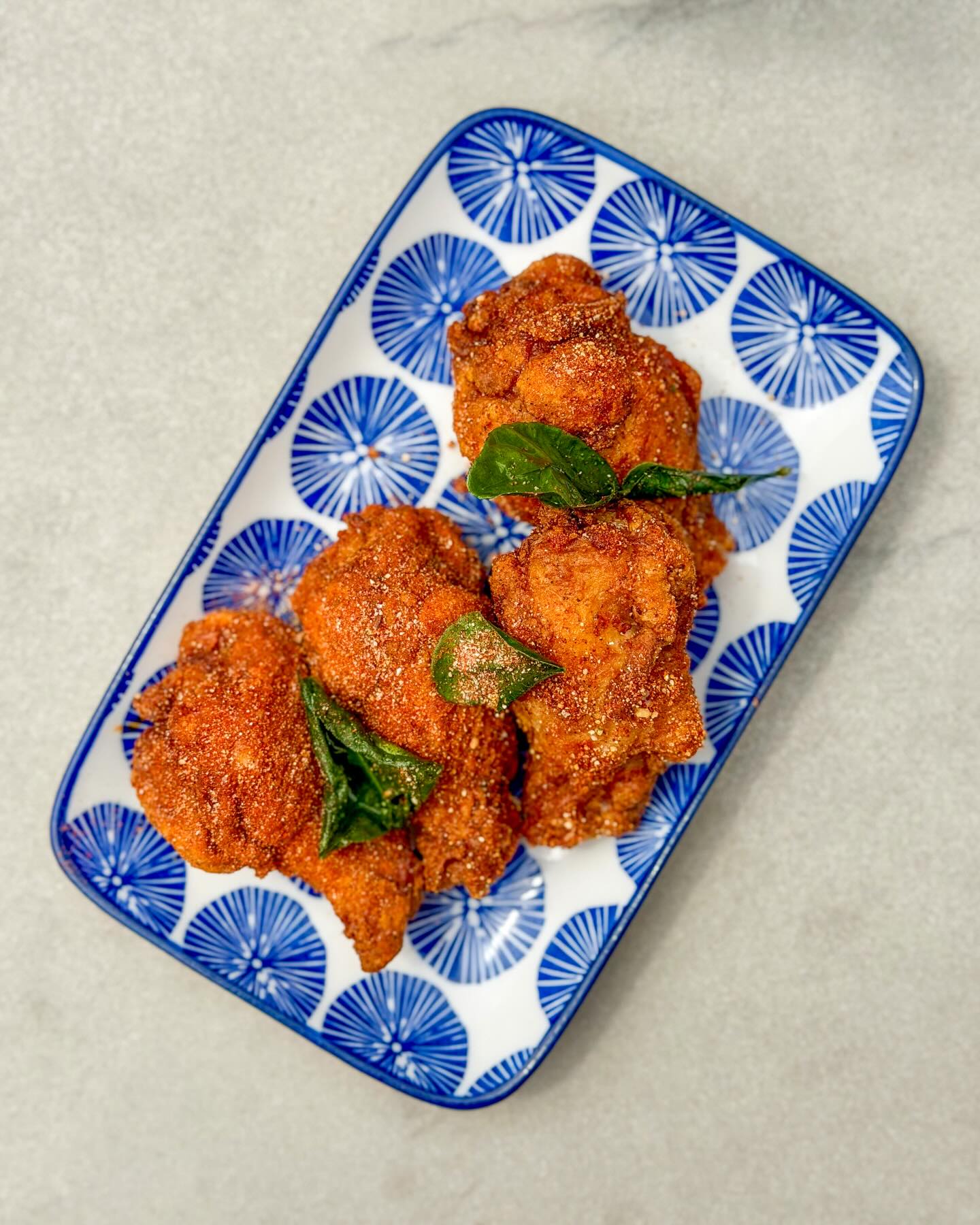 “Same same, but different.” – A phrase you hear everywhere in Thailand and the only name that made sense for my 2nd popup at The Airliner @airlinerbar Familiar in spirit, but with a little twist and a whole lot of fun to eat.
• Zaap Chili-Lime Seasoned Wings
• Trat-style Crispy Fish with Betel Nut Leaf Wrap
• Rendang Tostada
• Mango Sago
What made the night, though, was the room. Warmth, real conversation, great music from DJ Laree Love @horse_and_anchor Thank you to Chef Vinh @allinvinh for opening the space to us again.
At a time when more people are eating alone than ever, gathering around food still matters. To everyone who came through, we really felt it. 🙏
#Happivore #SameSameButDifferent