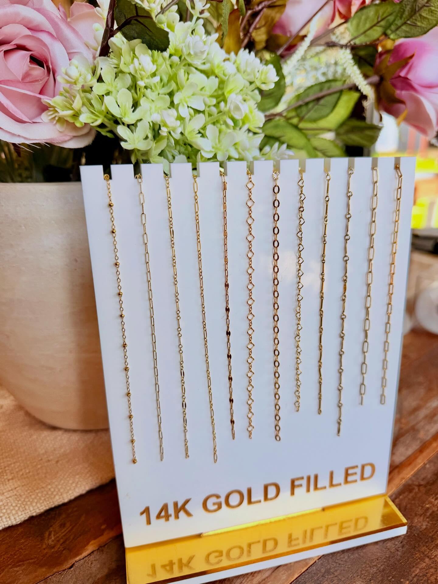 A moment for the gold girlies😍😍 We’ve added a few new 14K Gold Filled chain designs to our Full Collection!🤎⚡️
.
.
#permanentjewelrybayarea #permanentjewelrysf #permanentjewelrysanfrancisco #permanentjewelrywalnutcreek #permanentjewelrynapa