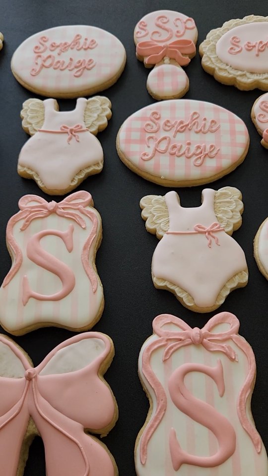 Soft pink dreams for sweet little Sophie 💕🎀
From delicate bows to tiny ruffled rompers, every detail was made to feel as sweet and special as her name.
These might be some of my favorite baby shower cookies yet ✨
Custom sets like this make the prettiest statement for your celebration 💗
#babyshowercookies #customcookies #sugarcookies #atlanta baker #babygirlshower decoratedcookies pinkaesthetic cookieart babyshowerideas cottagebakery @karmaconfectionsatl
