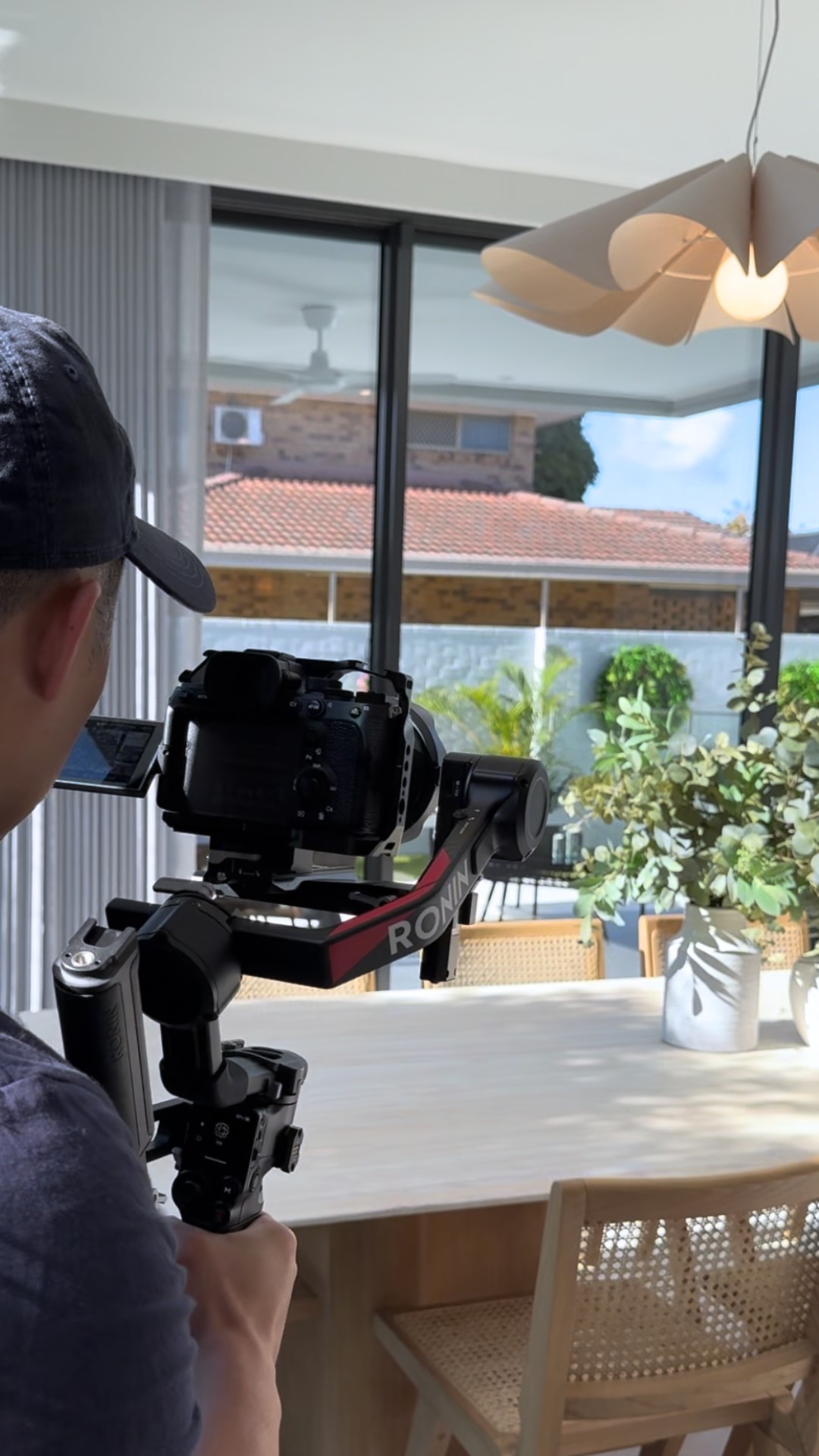 Ever wondered what goes into a listing photo that actually sells? The shot is just the start.
#brisbanerealestatephotographer #brisbanephotographer #Brisbane