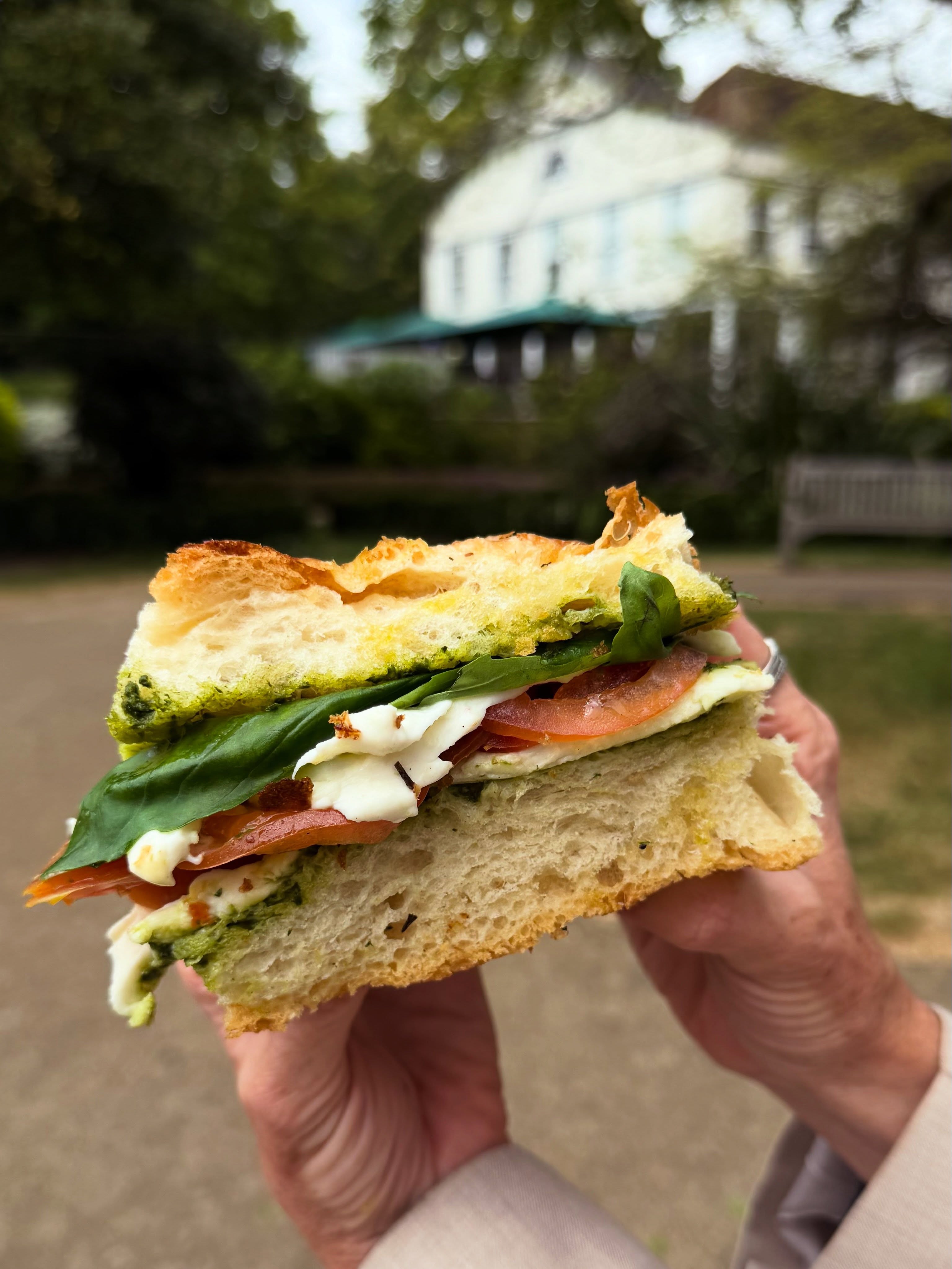 Doors open at 9.
Coffees already brewing and the focaccia is just fresh out of the oven.
See you soon 🫶🏼
@lauderdalehouse
@fortyhall
@cecilsharphouse
#homemade #foccacia #londonfood #londonblogger #quietcorner