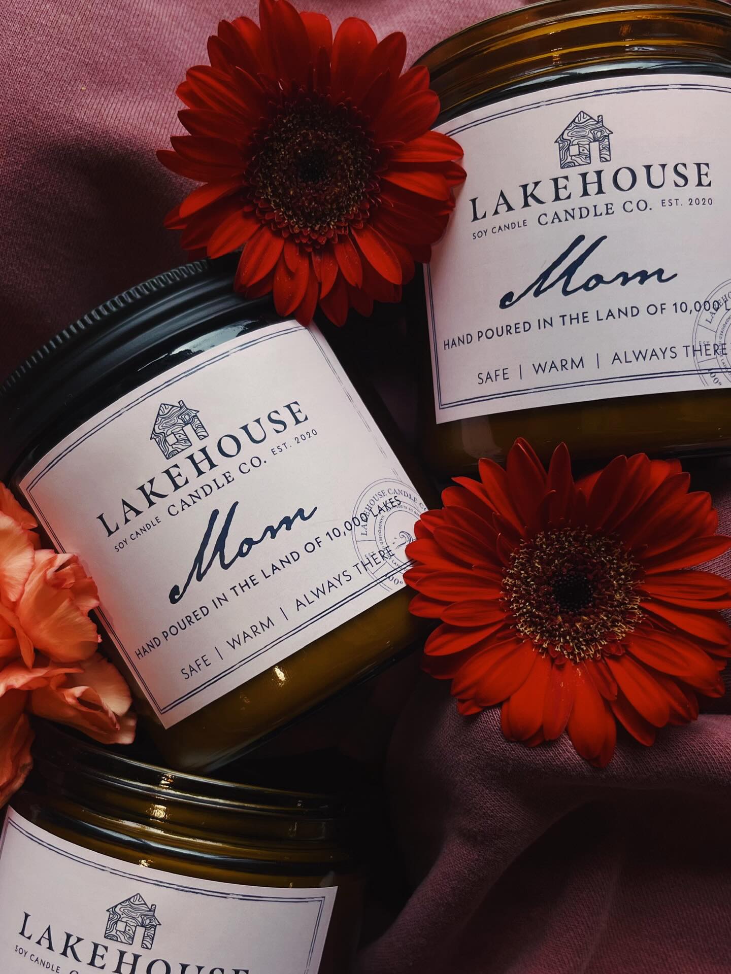 For the ones who are safe, warm, and always there ♡ Introducing Mom — Our Mother’s Day candle, poured with love + gratitude. Shop now and celebrate her the way she deserves!
Use the link in our bio to order now!
#giftformom #mothersday #lakehousecandleco