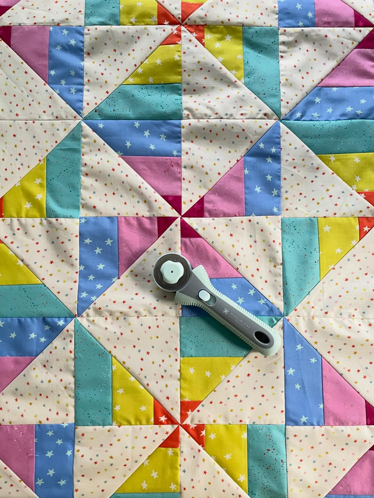 I’m getting close on releasing my next quilt pattern! I just started writing the pattern today and almost have the quilt + special bonus projects done! 🧵 🎉
(Obviously quilting and pattern writing is no small task, but small steps are adding up!)
Hoping to have things ready to go by May 1! 🤞