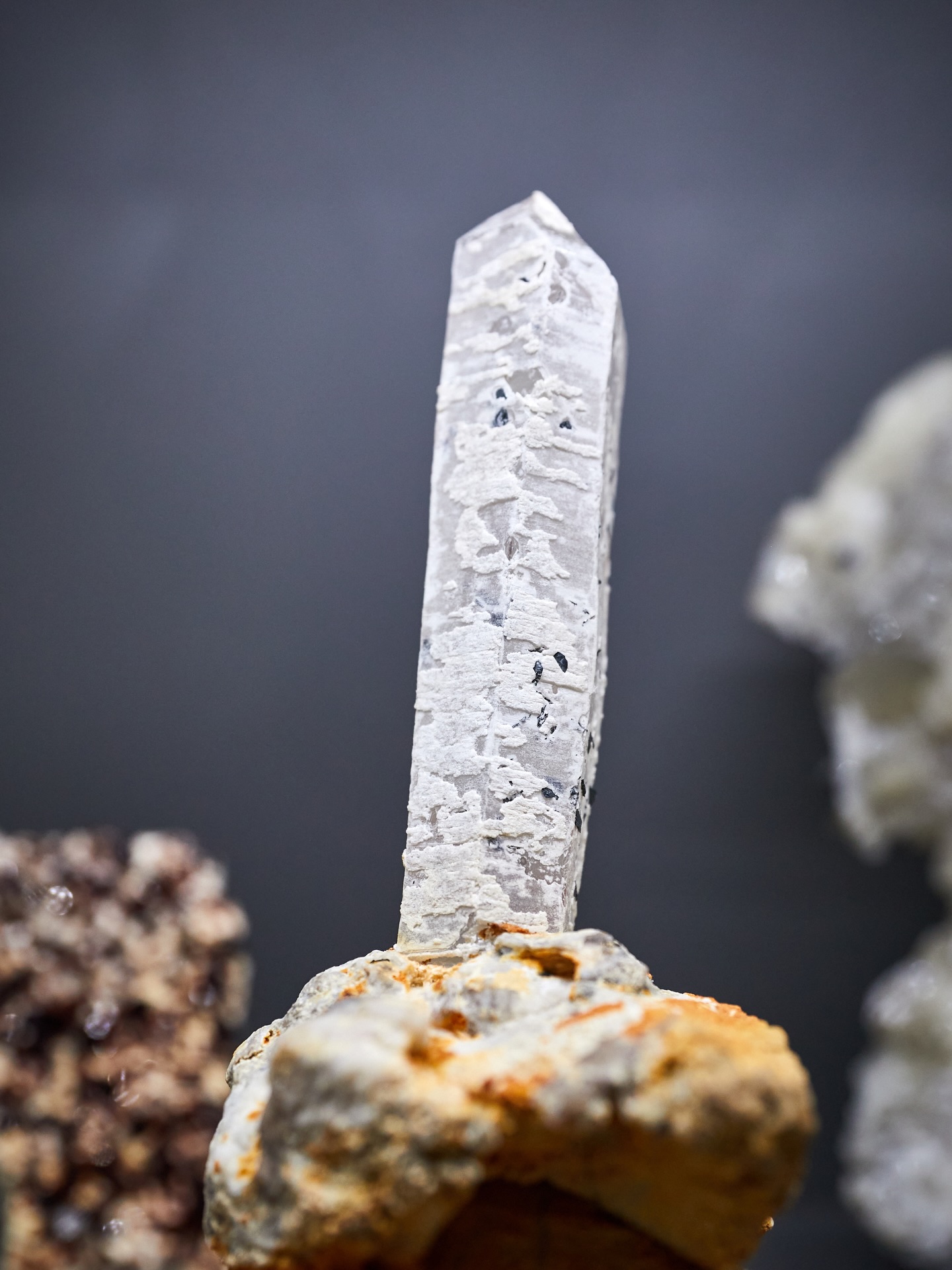 MINERAL MONDAY ✦ CALCITE
Calcite with Quartz crystal and Hematite from China.
What makes this piece stand out is its shape - almost like a small natural tower, rising straight from the matrix.
The soft, matte Calcite contrasts beautifully with the clear Quartz crystal, while traces of Hematite add subtle darker accents.
Fun fact:
Calcite is one of the most widespread minerals on Earth, but its forms can be incredibly diverse - from delicate crystals to sculptural formations like this one.
A quiet piece, but full of structure, contrast, and detail.
#mineralmonday #mineralmoments #mineralienhotel #minerals #calcite #calcitecrystal #quartzcrystal #hematite #crystalcollection #discovernature #southtyrol #crystalsofinstagram #mineralmuseum