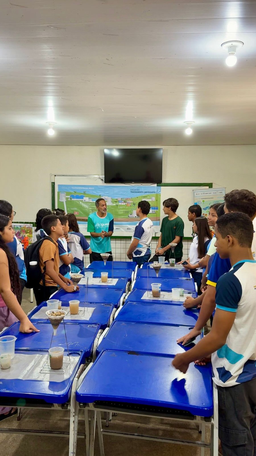 Projeto Iguapé, promovido pela Agreste Saneamento, em escolas públicas de Arapiraca e São Brás, é notícia no Jornal da Manhã da TV Asa Branca, afiliada à Globo, no estado.
Confira entrevista completa com o gerente de Operações da empresa, Emílio Lima, ao jornalista Giovani Luiz.
#assessoriadeimprensa #jornalismo #comunicacao #noticia #alagoas