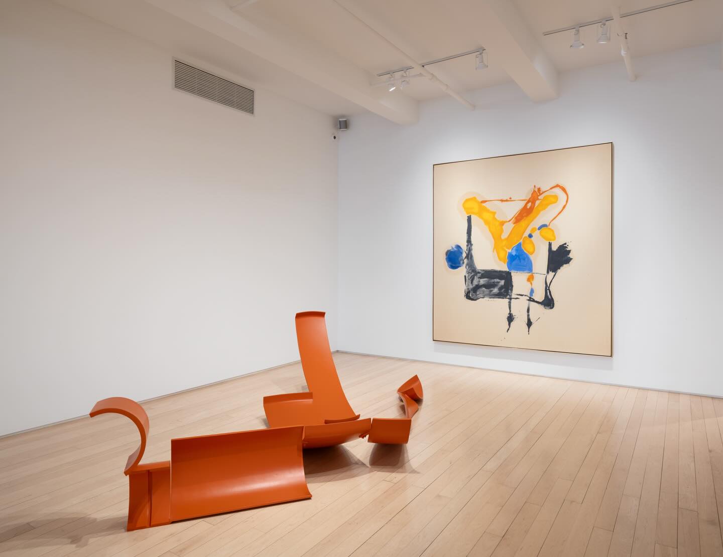 Open now! — Anthony Caro and Helen Frankenthaler - SIMILITUDES: Color, Form, Friendship
Yares Art, 745 5th Ave, New York, NY 10151
This exhibition foregrounds the animated artistic dialogue and life-long friendship between British sculptor Anthony Caro (1924-2013) and American painter Helen Frankenthaler (1928-2011). Acquainted for the first time in New York in 1959, Caro and Frankenthaler developed an enduring friendship centred on artistic innovation, rigorous conversation and mutual respect.
For the first time, this exhibition positions their relationship as an active site for creative and aesthetic exchange, bringing together carefully selected paintings, sculptures and archival materials that illuminate their shared concerns and corresponding intuitions on color, form, surface, material and space.
The exhibition runs from 11 April – 11 July 2026 and is open Monday – Friday, 10am – 6pm. Weekends, by appointment only.
