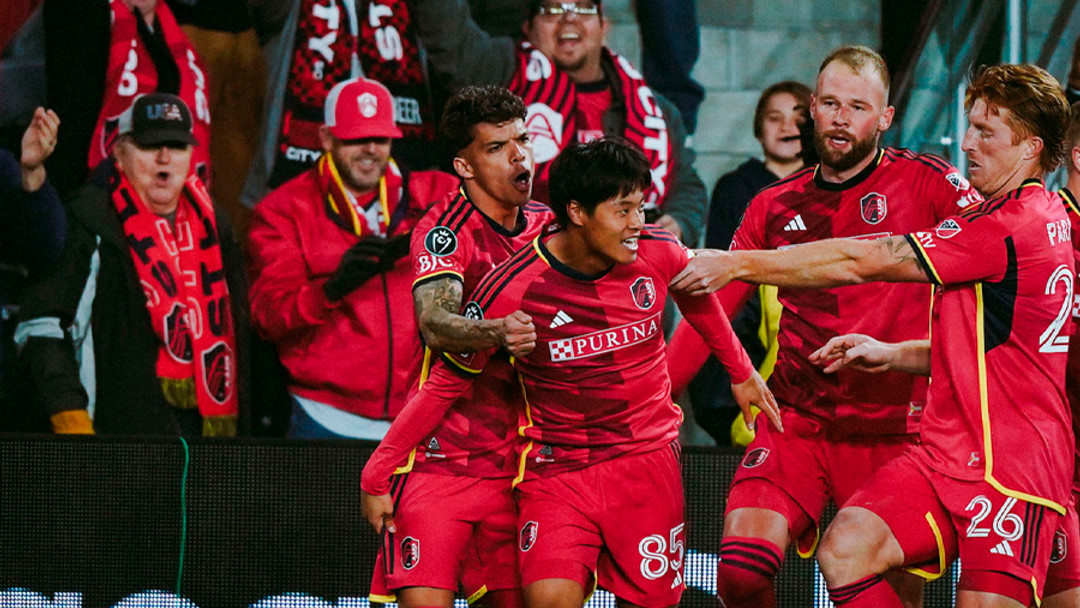 St. Louis City SC sigue en racha de empates: seguridad atrás, dudas adelante. El 1-1 contra FC Dallas muestra lo que falta para subir en la tabla. Link in Bio
#StLouisCitySC #MLS #Fútbol #Deportes #RedLatinasTL