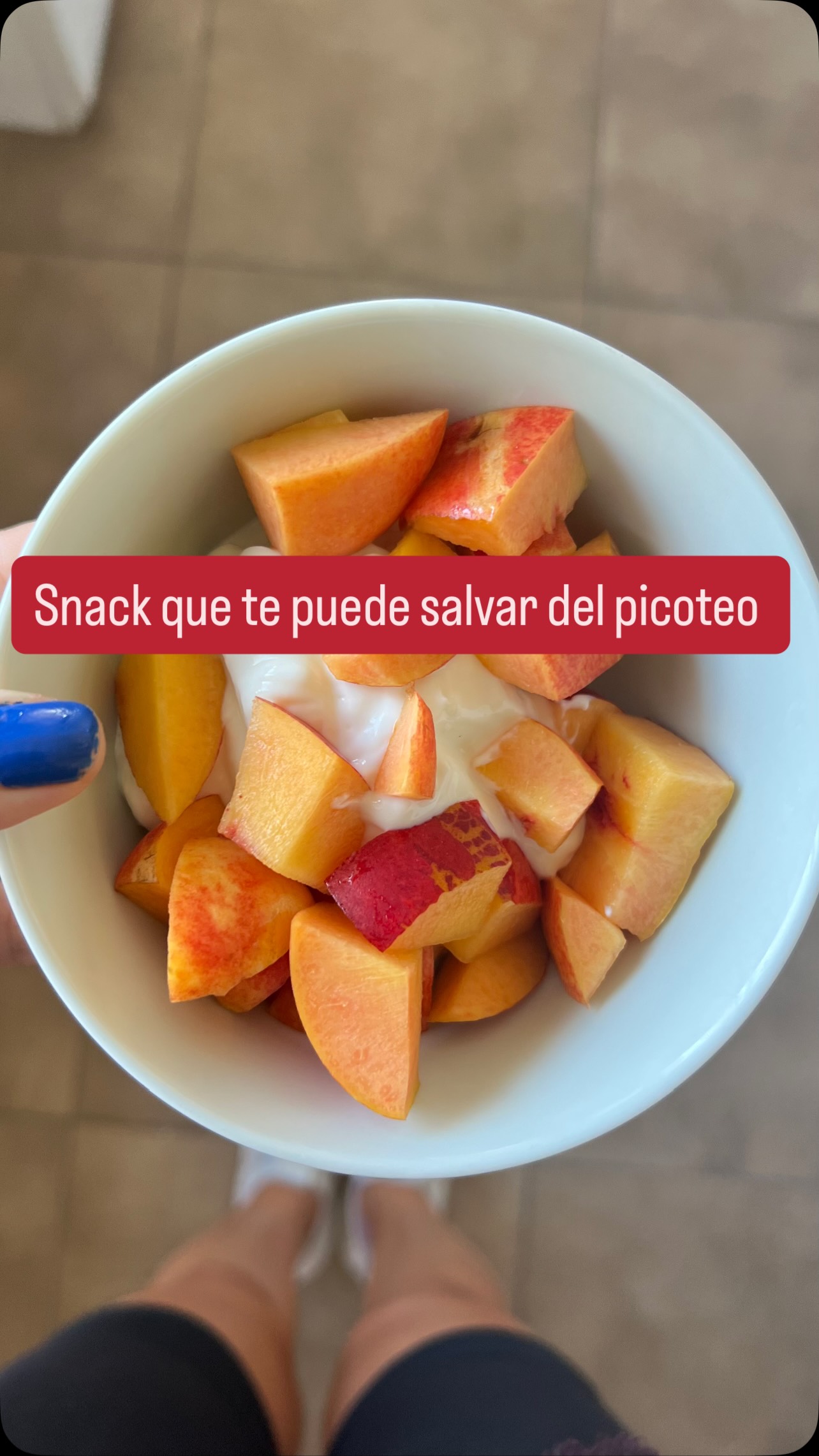 Snack que te puede salvar del picoteo ✅
➡️ Si picoteás todo el día, probablemente es porque tus comidas no te están saciando lo suficiente‼️
🔹Cuando las comidas quedan incompletas, es normal que a las horas vuelvas a tener hambre y termines picoteando lo primero que encuentres 🤯
➡️ En vez de seguir picoteando galletas de arroz o cosas al paso, podés probar armar algo simple pero más completo ✨
🔸Te ordena más y realmente te deja satisfecha 😃
Y si sos celíaca, es una forma fácil de sumar variedad sin caer siempre en lo mismo 😉
🙋🏻♀️ Si querés dejar ese picoteo y empezar a armar comidas más completas, yo te puedo ayudar y lo podemos trabajar juntas :)
➖➖➖➖➖➖➖➖➖➖➖➖➖➖➖➖
📚 Metodología ➡️ Creando hábitos, no dietas
📩 jacinta@nutricionequilibrio.com.uy
📲 098 408 043
🌎 Www.jacicubasnutricion.com
#picoteo #saciedad #celiacos #nutricionista #habitossaludables