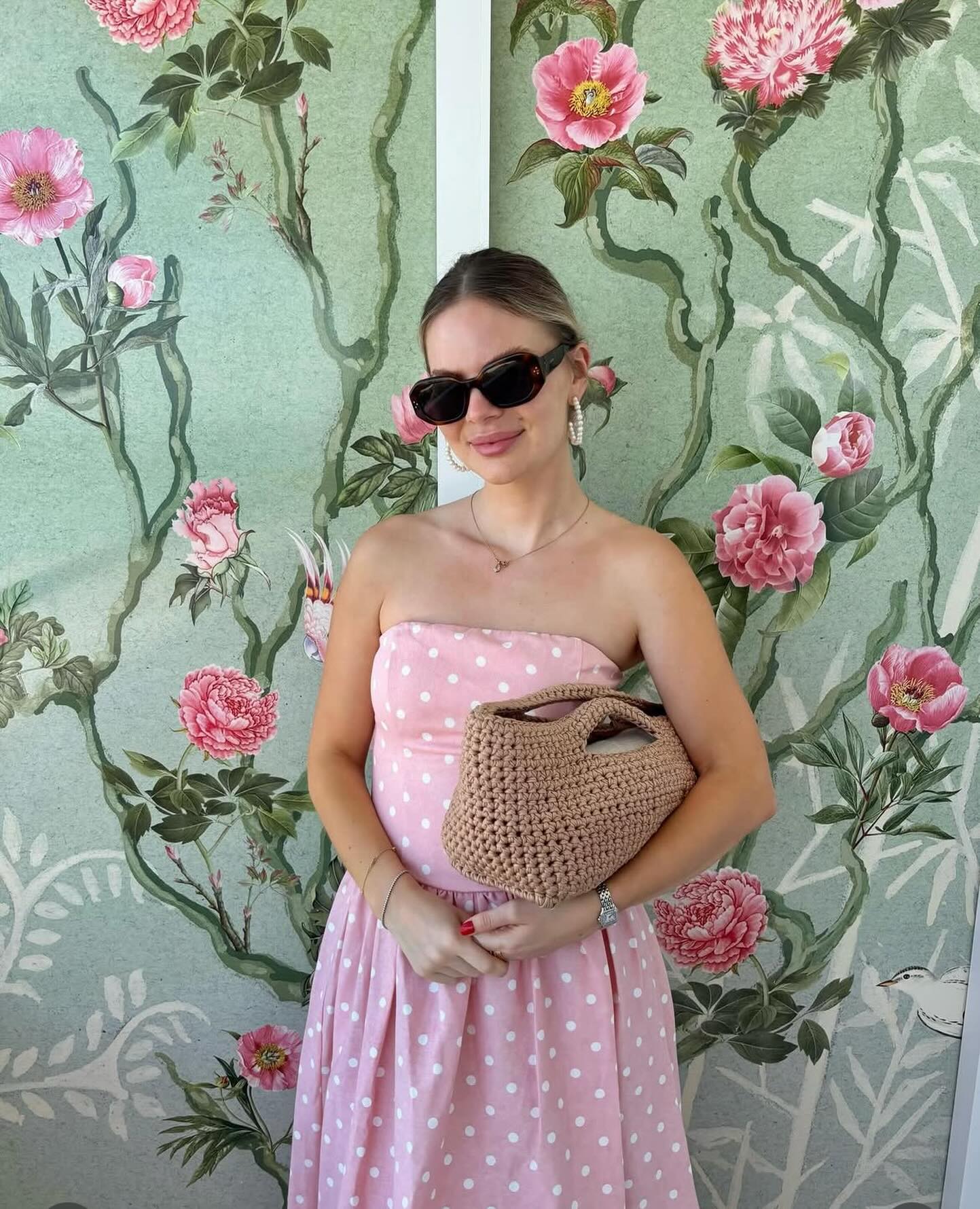 @juliecherieee serving sunshine energy ☀️🌸💞
#gigilougirls#summervibes#madewewithlove