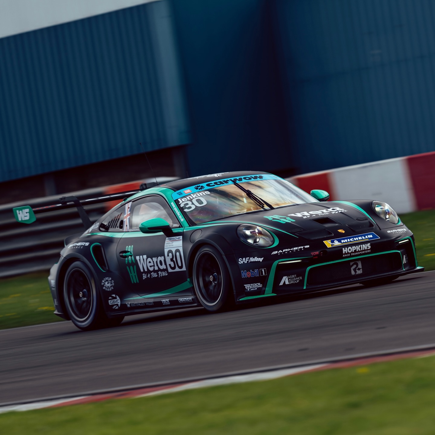 First qualifying session of 2026 🔜
One of the most exciting days of the season; the first chance to properly see where everyone shapes up!
#willjenkinsracing #carreracupgb #motorsport #btcc @porscheraces_gb @carwow @allianceraceuk @weratoolsuk @weramotorsport @teamparkerracing @hopkinsracetransporters @asset_alliancegroup @reefertrailercentre @safholland_uk @thegreengroupuk @wstransportation @toolmaniacuk #weraallianceacademy