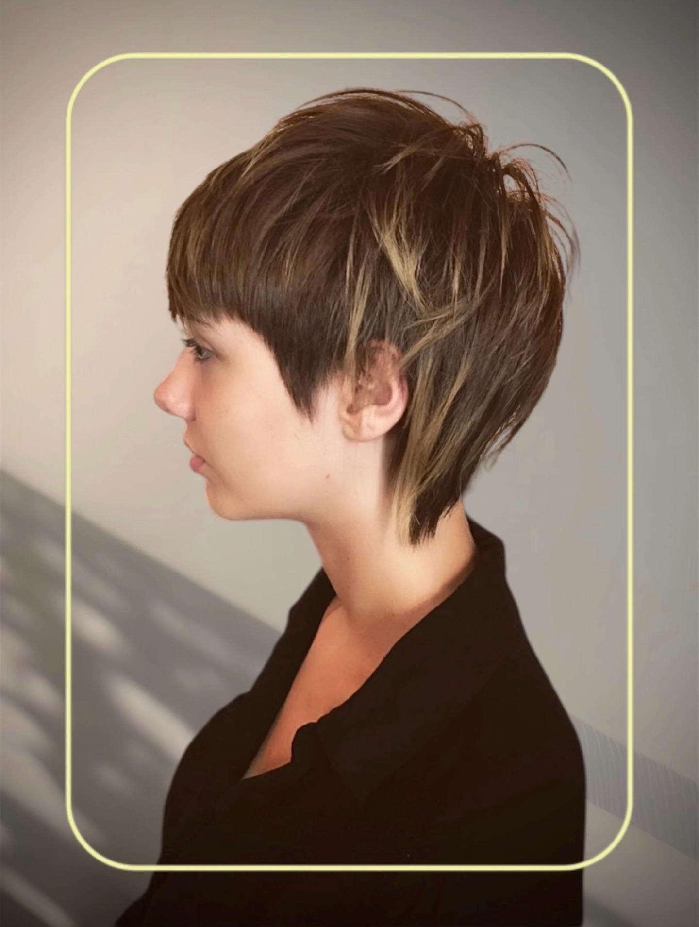 Modern mullet energy soft, textured, and effortlessly cool. Short and clean through the front with length and movement at the back, giving that perfect balance of edge and wearability ✂️✨
#modernmullet #shorthairtrend #texturedhair #edgyhair #hairinspo