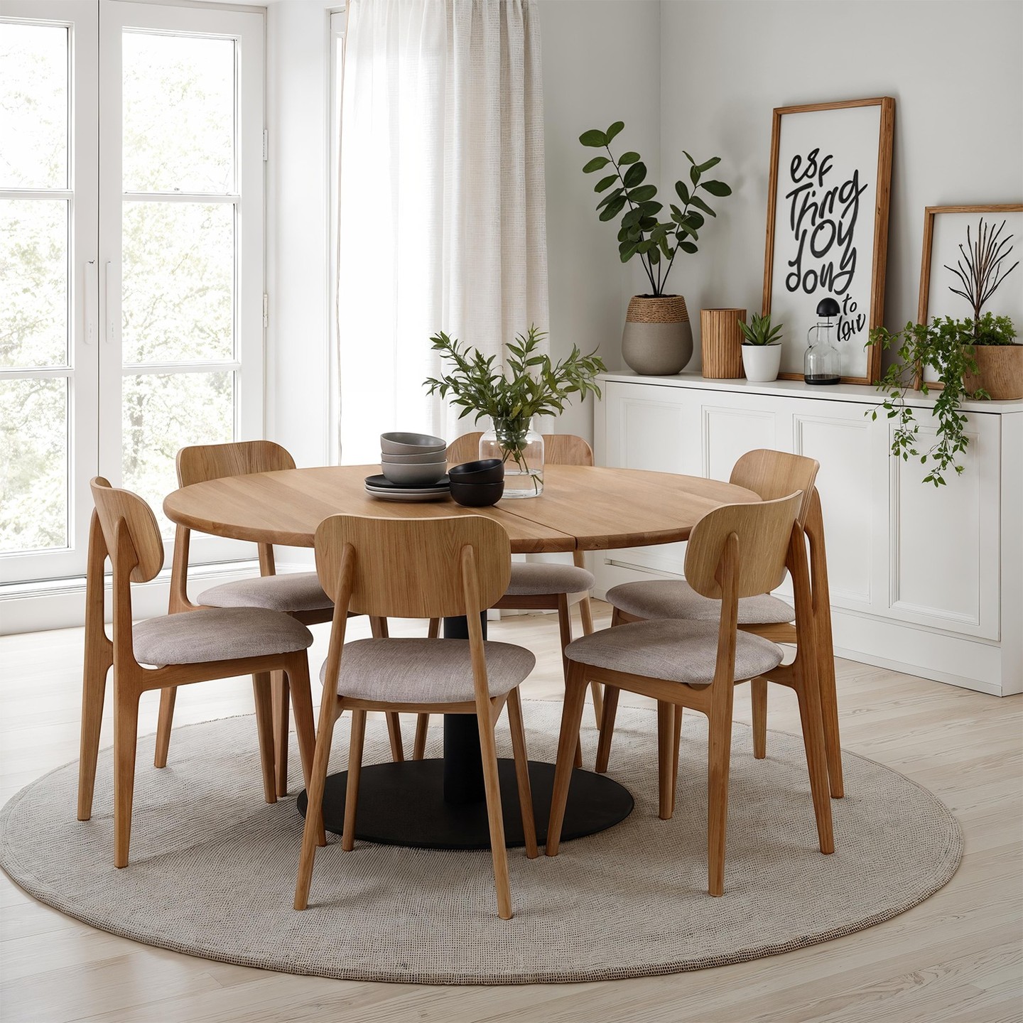 Uutuus! ✨
Näyttävä Kaari-ruokatuoli yhdistettynä pyöreään Lakeus-ruokapöytään 🤎
Kaari on massiivitamminen, tyylikäs ja ergonominen ruokatuoli. Siinä on nimensä mukaisesti upeat, kaarevat linjat ja muotoilunsa ansiosta se sopii monenlaiseen sisustukseen 🤎
Pyöreässä Lakeus-ruokapöydässä on massiivitamminen kansilevy, jota on saatavana useissa sävyissä. Vaihtoehtoina kolme kokoa; 130cm, 140cm tai 150cm halkaisija. Pöydän jalka on tilattavissa mustalla tai valkoisella metallilaippajalalla tai puujalalla.
Jälleenmyyjä: @iskukoti
#pohjanmaan_kaari #pohjanmaan_lakeus