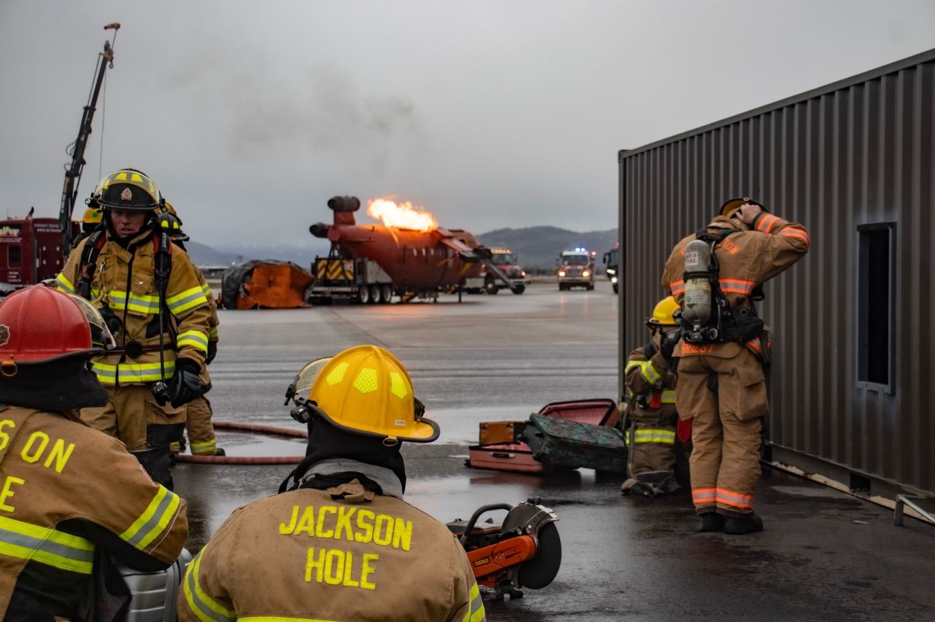 A plane on fire on the runway. Multiple victims. A coordinated race against time.
Fortunately, this wasn’t a real emergency, but it’s exactly the kind of scenario our @jh_fire_ems teams train for. Last week during a full-scale training with @jhairport and @grandtetonnps, crews responded to a simulated aircraft crash, practicing life-saving coordination under pressure. Trainings like this push our responders to sharpen response times, strengthen teamwork, and be ready for the unexpected.
Thank you to the airport for helping make this critical training possible and thank you to @buckrailnews for the incredible coverage.
#fireems #jhfireemsfoundation #training #aircraftfiretraining