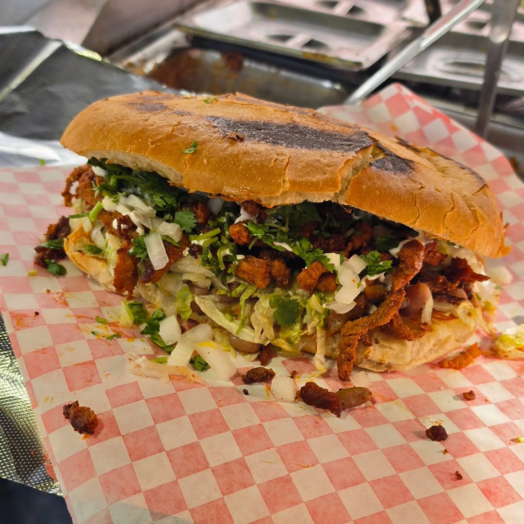 Come get your tortas before they're gone again!
.
.
.
.
.
#torta #elchaparritotacos #tacos #mexicanfood #food