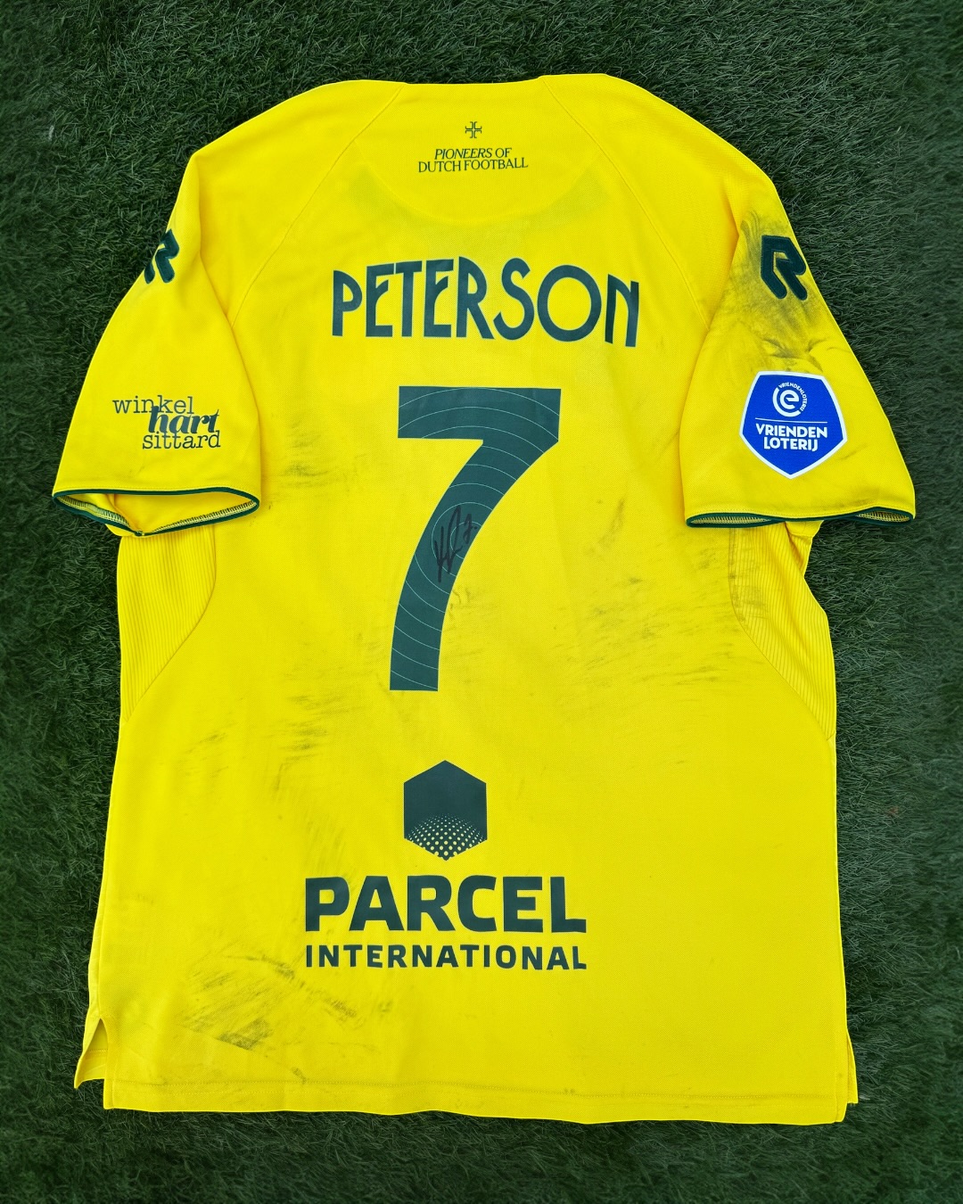 Dirty. Signed. Scored in. Say less 😮🔥👕
Matchworn Fortuna Sittard shirt, worn by Kristoffer Peterson vs NAC Breda (12/04/2026)
⚽️ Goal in the 56th minute
💥 Real match damage
✍️ Signed
Another beauty added to the collection 🟡🟢
#matchworn #footballshirts #fortunasittard #eredivisie #shirtcollector