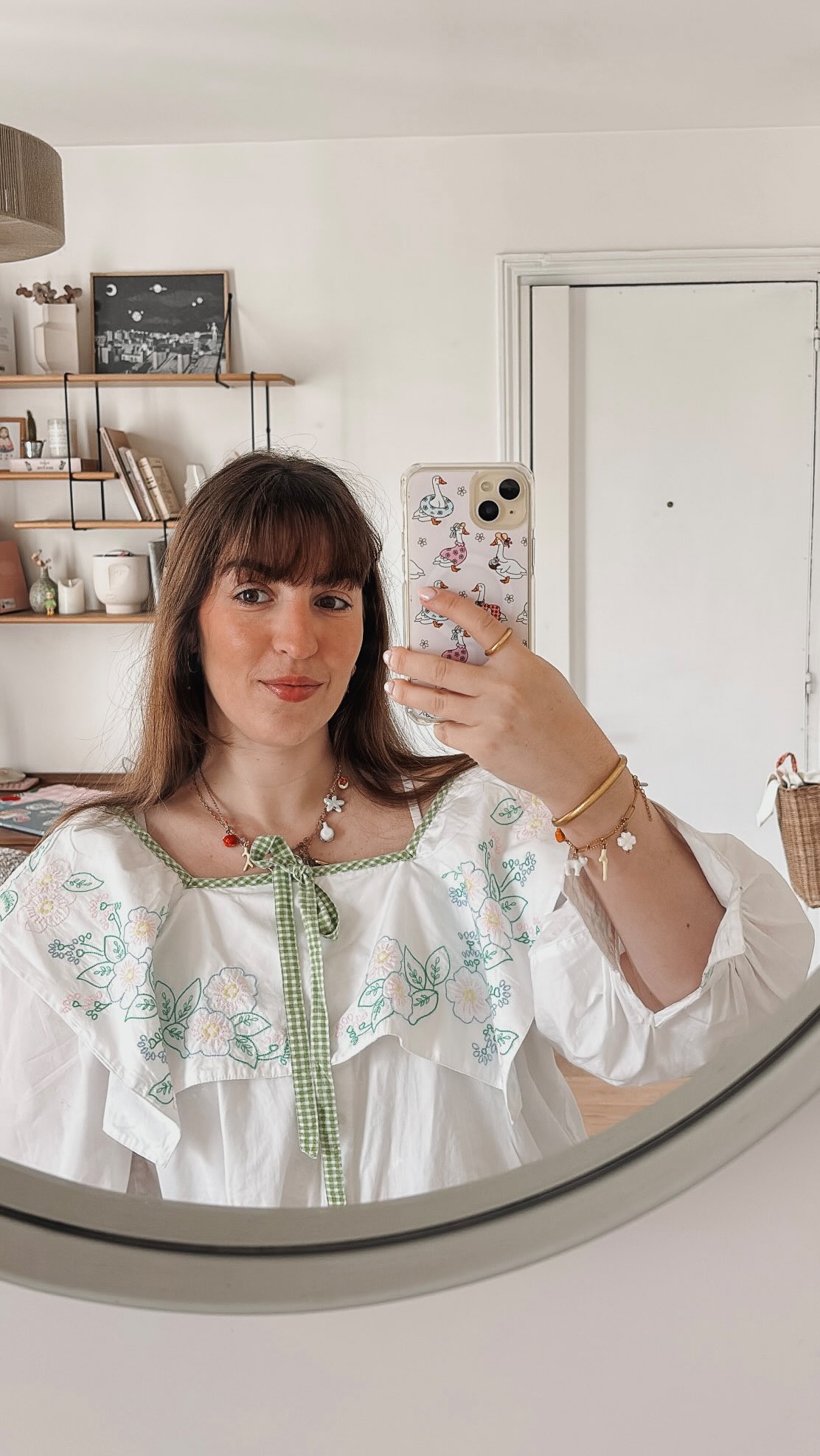 Un nouveau format ! Vous êtes nombreux.ses à me poser des questions en MP & j’ai décidé de les regrouper et d’en faire une série de réels 🤍✨🌷
•
Je commence avec l’une des questions que vous me posez le + souvent : *Comment tu sais si c’est ton intuition qui parle ?*
•
C’est un sujet qu’on me demande aussi beaucoup d’aborder en suivi d’énergétique et même si pour chaque personne les indicateurs peuvent être différents 🤭 il y a tout de même quelques points communs 💌
•
On en parle dans ce réel !
•
•
•
#intuition #devperso