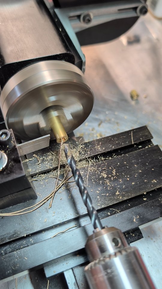 Making a brass end cap for a new tool project. I’m still getting used to my new-to-me @sherlineproducts lathe, and it definitely reminded me to keep an eye on my parting tool exit! Should’ve seen that coming...
This little machine is the perfect "middle child" between my 8mm Levin and the PM-1022V.
#machining #lathework #brass #shoplife #metalworking