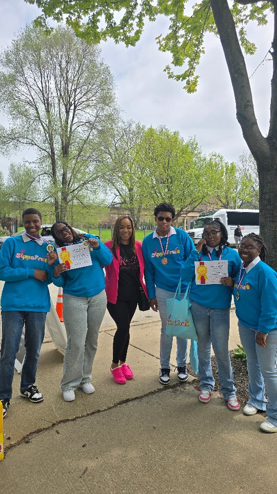The unboxing experience was WILD!! 🤯📦
When I say the excitement was LOUD… I’m pretty sure the whole school heard them 😂😂
These students just received their FULL business branding kits and the energy was unmatched!! 💼✨ From logos to merch—babyyyy it’s UP from here!
Wishing them nothing but success on their Entrepreneurship Business Challenge 🚀💡
Y’all better watch out… these young bosses are coming!! 👏🏽🔥
#KraftItUp #YoungEntrepreneurs #StudentSuccess #BrandingExperience #FutureCEOs