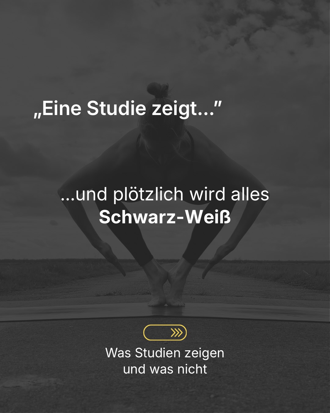 In den letzten Monaten sehe ich immer häufiger Posts, die mit einer einzelnen Studie eine absolute Aussage machen: „Das ist falsch.“ „Das ist richtig.“ „So musst du üben.“
Das Problem: Heute kann man in Minuten Quellen finden, die die eigene Meinung stützen. Das wirkt seriös – wird aber schnell zum Missbrauch. Wissenschaft ist kein Screenshot, der Diskussionen beendet.
Im Yoga-Kontext, aber vor allem in der Fitnesswelt, wird’s besonders schnell schwarz-weiß („Haltung egal“ / „Training bringt nichts“). Und dabei verändern sich oft Dinge, die man nicht in einem einzigen Wert sieht: Atmung, Koordination, Belastbarkeit, Sicherheit im Nervensystem. Vielleicht ist die bessere Frage seltener ‘stimmt oder stimmt nicht’, sondern: für wen, in welchem Kontext und mit welchem Ziel?
Welche Aussage hörst du gerade ständig – und würdest sie gern mal differenzierter betrachten?
P.S.: Genau dieses „echtes Verständnis statt pauschale Aussagen“ ist ein Kern im NYTT (Neurozentriertes Yoga Teacher Training). Wenn du lernen willst, Nervensystem & Praxis differenziert zu verbinden: Infos über den Link in meiner Bio.
✨English✨ 👇🏼
Lately I’ve been seeing more and more posts that use a single study to make an absolute claim: “This is wrong.” “This is right.” “This is how you should practice.”
The problem is: it’s easy to find sources that support whatever we already believe. It can look scientific — but it often skips the real work: context, study quality, and what actually changes in a person.
In yoga (and especially in fitness), things quickly become black-and-white. Yet so much of what matters isn’t captured by a single metric: breath, coordination, resilience, nervous system safety.
What’s a claim you hear all the time that you’d love to see discussed with more nuance?
#neurozentriertesyoga #yogascience #neuroyoga #yogaausbildung #yogadeutschland
