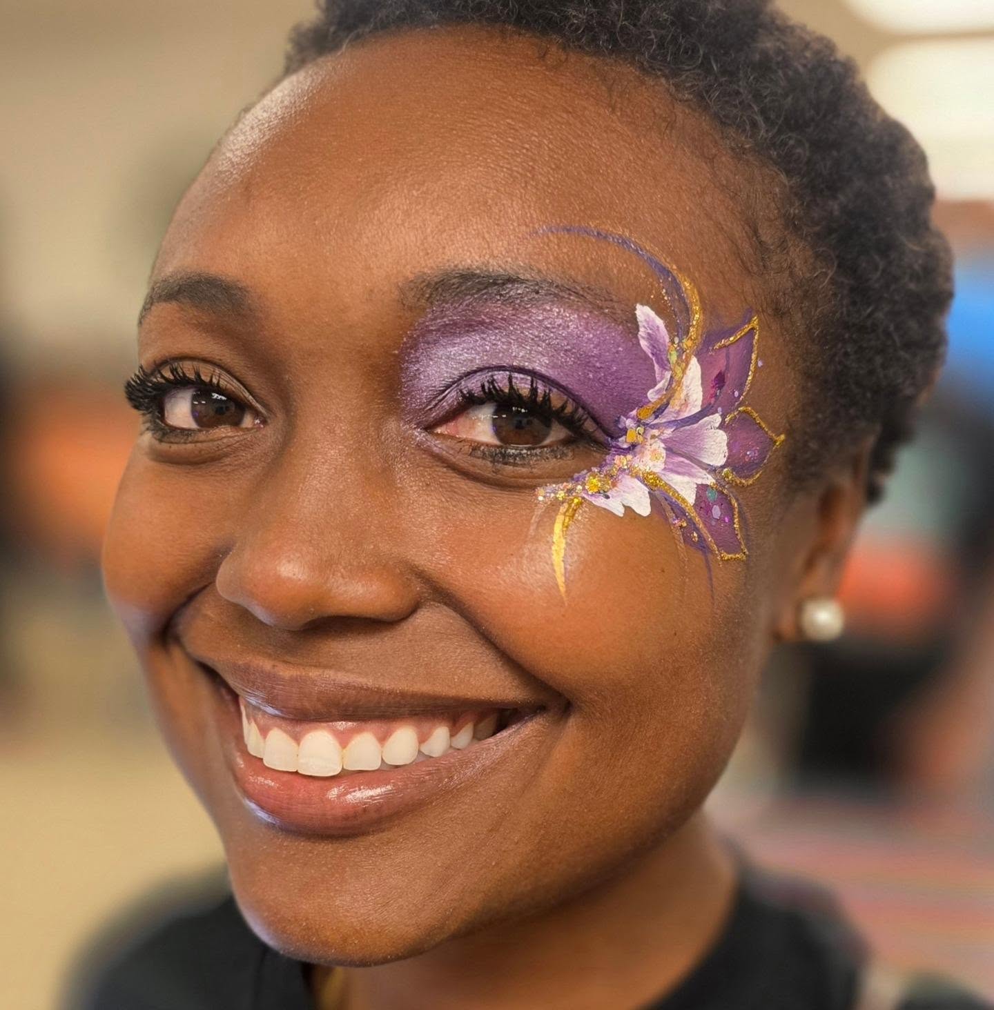 Reimagine face painting with sophisticated eye designs made for all ages! We love when the grown ups get in line.
#facepaintingforallages
#elevatedbeauty
#eyedesign
#eventglam
#nashvilleevents