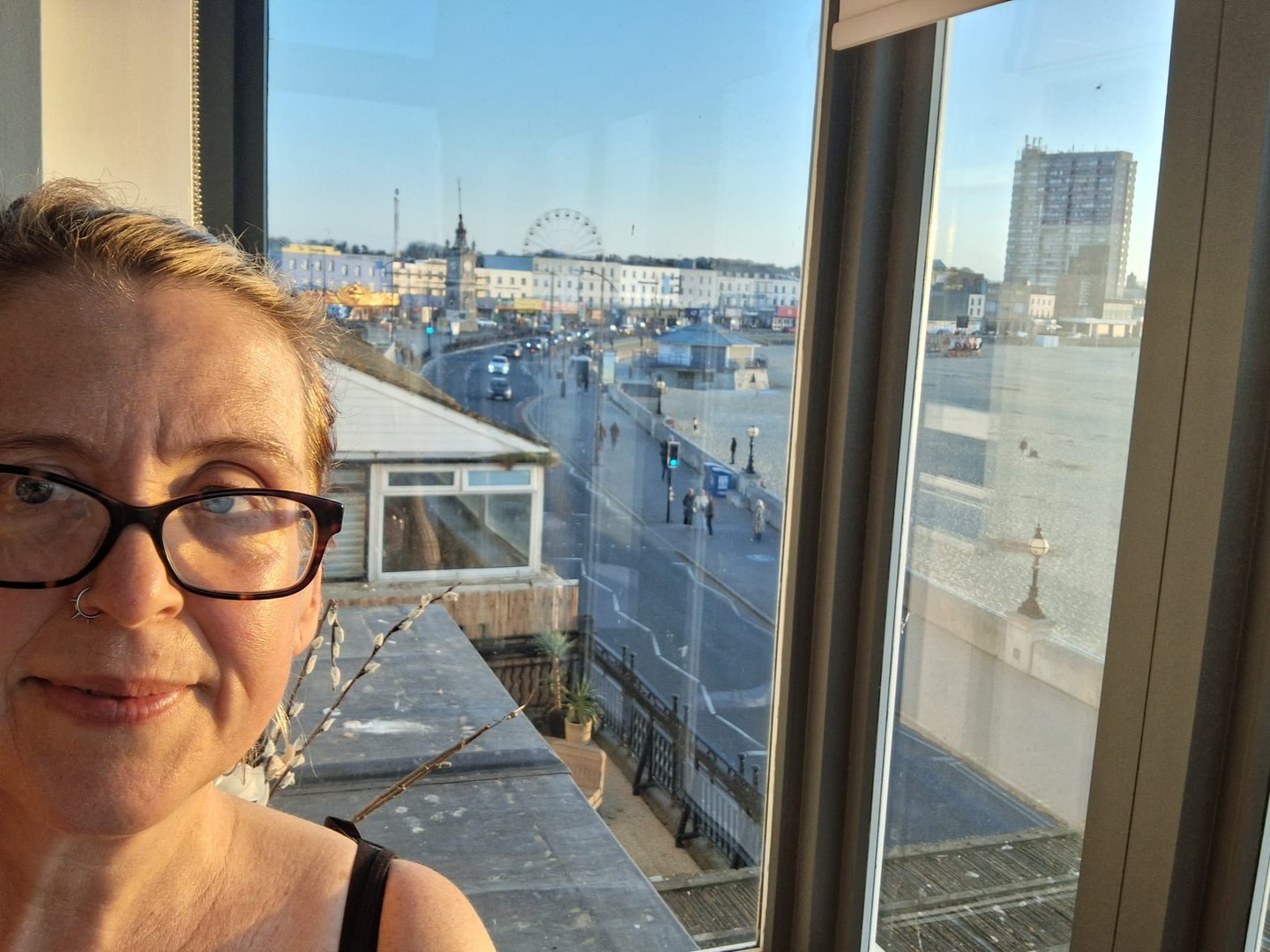 🌊 SEASIDE SPARK: April from Mrs Mosaic's Studio
Just back from a creativity-fuelled trip to Margate and feeling completely recharged 🌊✨
Visited incredible exhibitions, soaked in coastal views, and brought home a sketchbook full of ideas.
Workshops are blooming, the Right Hemisphere June exhibition is on the horizon, and student interviews are now live on the blog.
Oh—and the studio is now air-conditioned. Summer sessions = extra comfy. ❄️
More in the April newsletter — link in bio.
#workshopsnearme #mosaics #stainedglass #essexcrafts