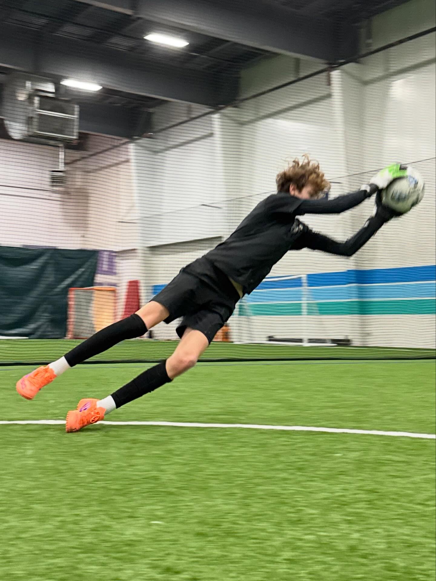 📸 Winter Photo Dump 4/8 GK Edition - Winter is where it’s built, spring is where it shows. Shock athletes put in the work this winter and we’re excited to see how it shows up with their teams this spring!
☀️ Spring and summer programs are underway with spots open at some levels. Message us here to get started.
★ Technical Skill Development, Field Players
★ Experience Gameplay Training
★ Goalkeeper Training
★ Professional Coaches
★ Beginner to Elite Levels
#vermontsoccer
@vermontsoccer