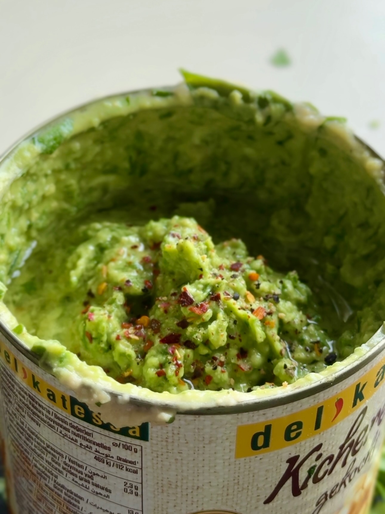 Spring is on its way. So is wild garlic.
And the hummus? Ready in 10 minutes – simply blended straight from the tin.
No fuss. No drama. Just flavour. 🌿
#Foodforflexitarians #hummus #wildgarlic #plantbased #vegan #trend