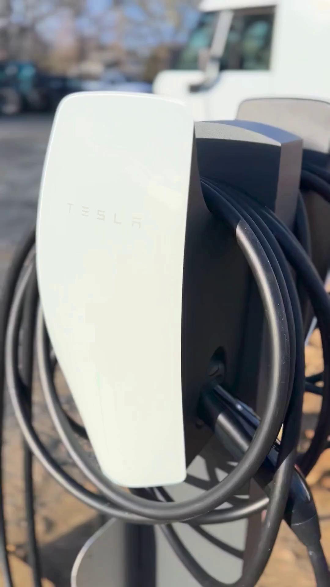 This Earth Day, we’re putting our progress in motion 🌎⚡
Meet one of the ways we’re reducing our footprint on the road—the BrightDrop EV van, part of our growing fleet that’s helping us operate cleaner, quieter, and more efficiently every day.
But it doesn’t stop there. With EV charging stations at three of our offices and a continued focus on building and renovating energy-efficient, solar-powered homes, sustainability is built into everything we do.
From the job site to the road, we’re committed to lowering impact while building homes that are ready for the future.
Ready to prepare your home for what’s next? Connect with Cape Associates and start building smarter today.
#EarthDay #CapeAssociates #EVLife #BrightDrop #SustainableBuilding #SolarEnergy #EVCharging #FutureReady