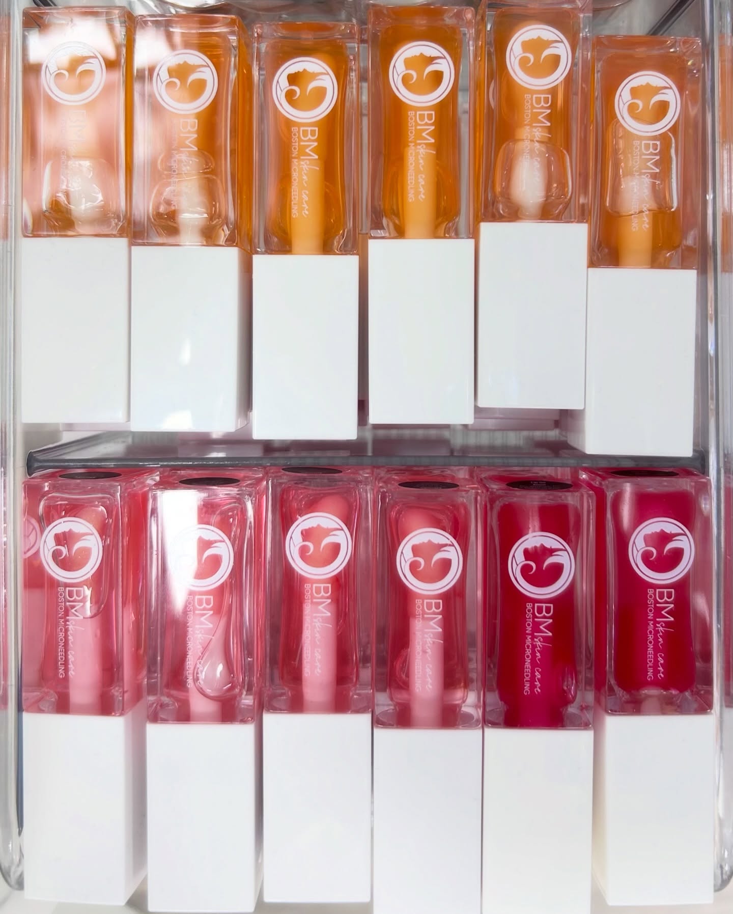 Our lip oils are finally BACK ✨ and better than ever. Not only did we restock your two favorite shades, but we’ve added a brand new color to the lineup 👀💋
These sheer, ultra-hydrating oils give you the perfect glossy finish while keeping your lips soft and nourished all day. Wear them alone or layer for that effortless glow.
Which shade are you trying first? 💖
#BMSkincare #BostonMicroneedling #LipOilObsessed #GlossyLips #HydratedGlow