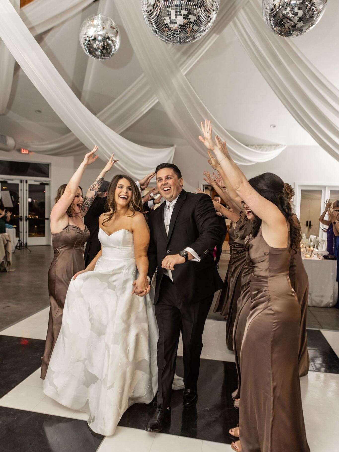 Nothing says “let the weekend begin” like a bride and groom dancing under disco balls and dreamy drapery! THIS is what it’s all about — pure joy, great vibes, and a whole lot of sparkle. We love it when our work in a room transforms into a moment like this...happy Friday! 🪩✨
Planner: @janeroseevents
Draping: @partytables_linensanddrapery
Venue: @theupchurchvenue
#LinkInBio #EventDrapery #WeddingDrapery #CustomDrapery #EventDesign