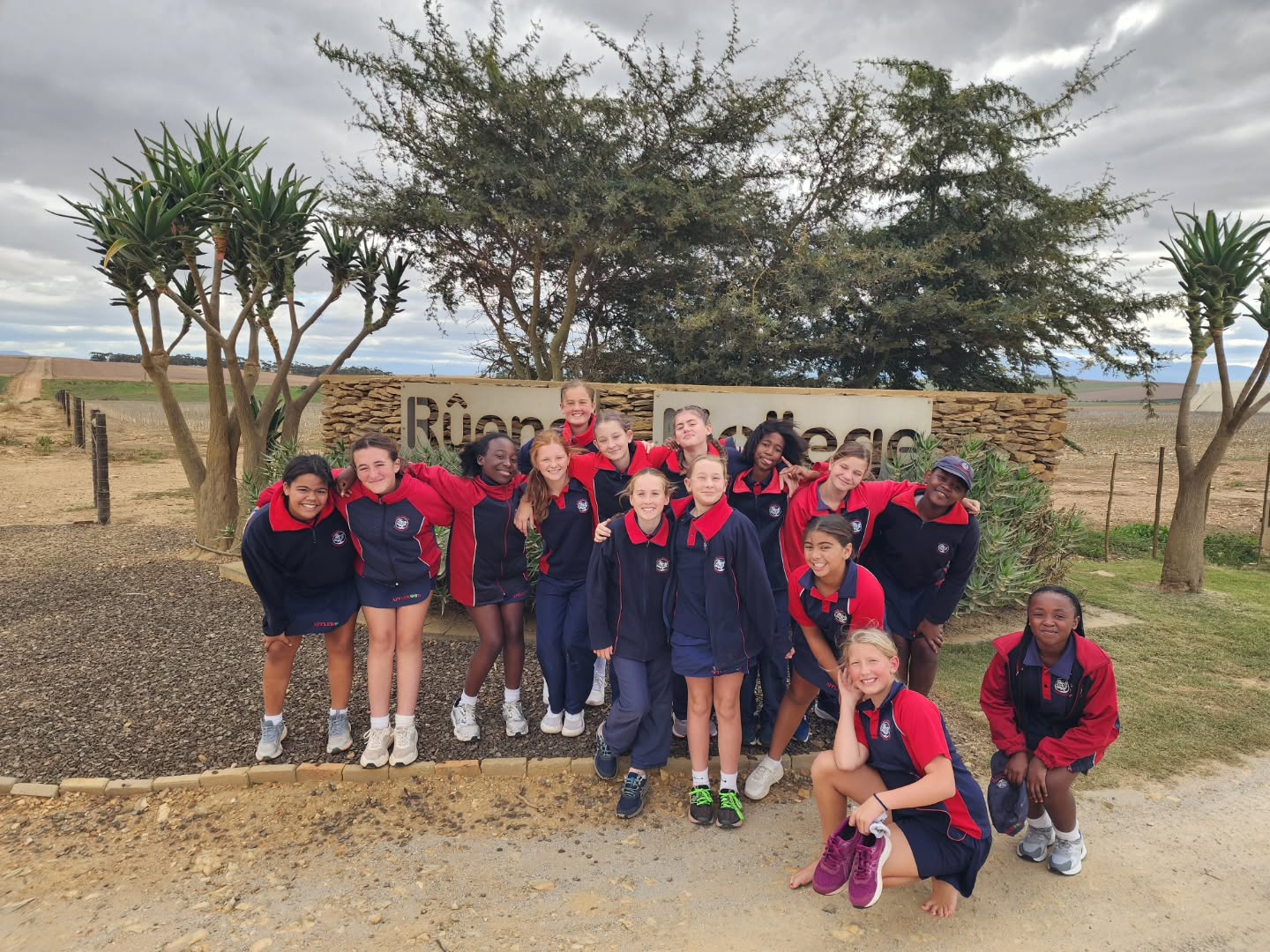 What an unforgettable Netball Tour to Struisbaai this past weekend! 🏐💙
We kicked off our tour with an exciting match against Rûens Kollege, setting the tone for a weekend full of energy and team spirit. From there, we made our way to Struisbaai where the girls enjoyed a fun activity—each picking a special rock before heading out for some well-deserved ice cream!
The evening was filled with creativity and teamwork as the girls painted their rocks and worked together to make delicious pizzas for dinner. 🍕🎨
Despite the rainy weather on Saturday morning, nothing could dampen our spirits! We embraced the adventure with a visit to the lighthouse and the southernmost tip of Africa—such a special experience for everyone.
Although the planned netball clinic with Zoetendal Academy couldn’t go ahead due to the rain, we made the most of our time by enjoying fun balloon activities indoors and socialising with their lovely girls. Laughter and new friendships filled the room!
This tour was truly one for the books—filled with growth, bonding, and unforgettable memories. 💫 Well done to all our girls for their enthusiasm and team spirit throughout!