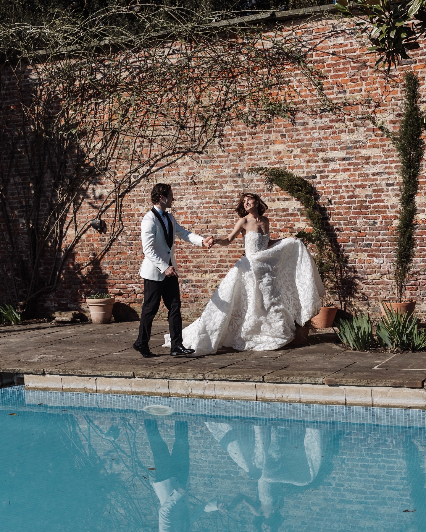 Summer loving β¨ How gorgeous is the outdoor space at @saltmarshehall - donβt you just want to jump in that pool!
Inquire now for 2026/27/28 π
Photographer: @oliviaamy_photographer
Workshop and host @myprettiestworkshops
Floral designer, stylist and planner @myprettiesuk
Venue @saltmarshehall
Bridal shop @chloejanebridalwear
Dress designer @jennyyoonyc
MUA @eleanorjaynehmua
Hair Stylist @hairbytosetti
Menswear @fallenherostore
Statement signage @ohprettyrae
Stationery @Mallyscrafts
Cake @wheretheribbonends
Acrylic aisle walkway @evallanceuk
Linen, tableware,furniture @chateaunoireventhire
Content creator @contentbylaurenc
Shoes @prada
Modelβs @jamesandlydiauk & @koralkouple
Freelance support @harrietgracefloral mindenwoodfloraldesign @thedot.digital