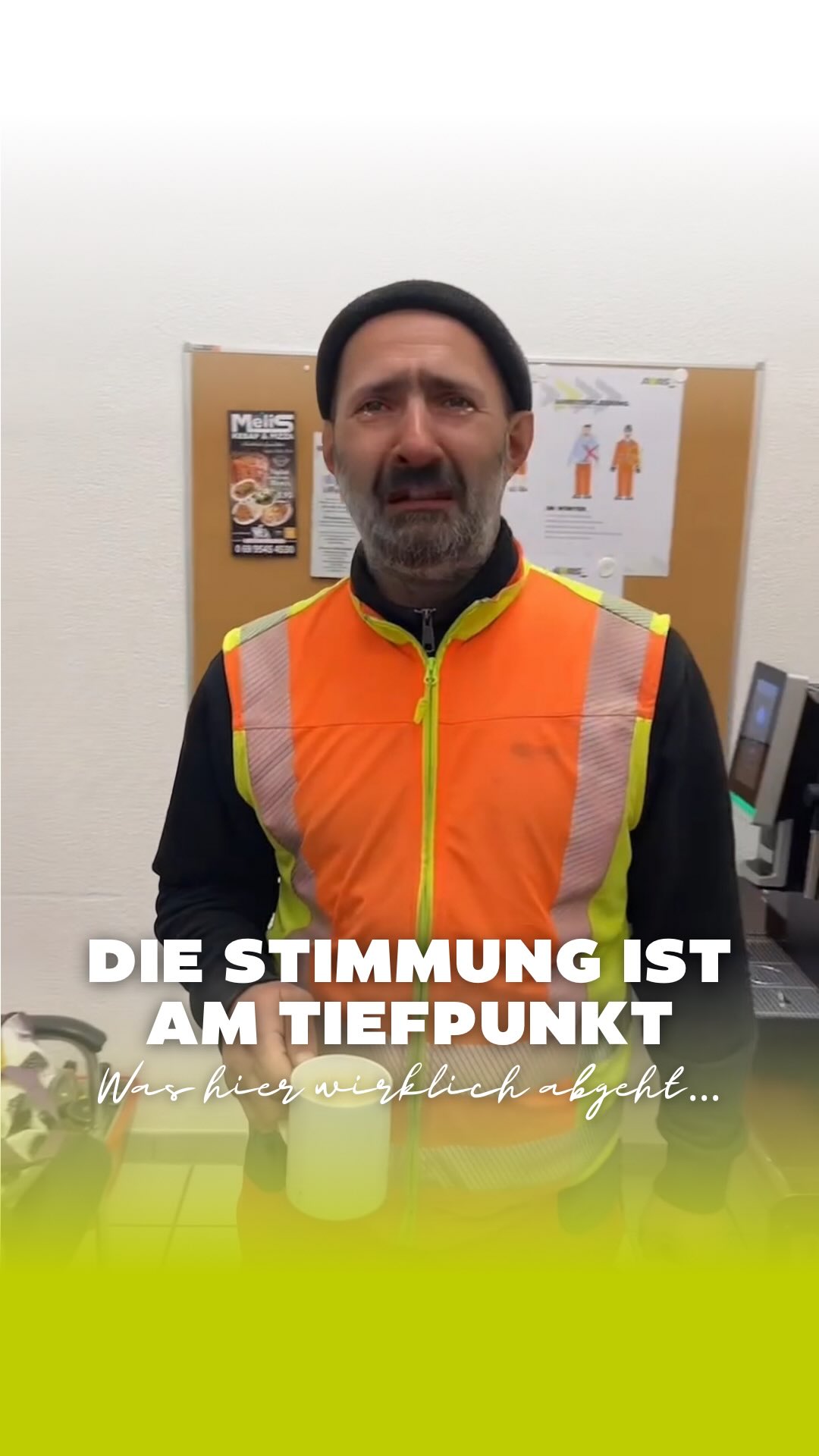 Ist dir auch manchmal zum heulen, wenn du arbeitest? Falls ja: Bei uns ist das nur ein Filter aus Tiktok, der die Kollegen nur so aussehen lässt.
Bei uns ist das Betriebsklima top, der Verdienst überdurchschnittlich und wir heulen nur, wenn Sascha das Essen verbrennen lässt.
📌 Wir suchen Monteure für Verkehrssicherung (m/w/d), aber auch Monteure für Verkehrstechnik (m/w/d). Schau schnell auf unserer Karriereseite vorbei, denn wir begrüßen auch Quereinsteiger.
Alle Infos und das einfachste Bewerbungsformular, was du je gesehen hast unter: abas-verkehr.de/stellenangebote
Wir freuen uns auf dich! Los geht’s!
Recruiting
Stellenanzeige
Karrierechance