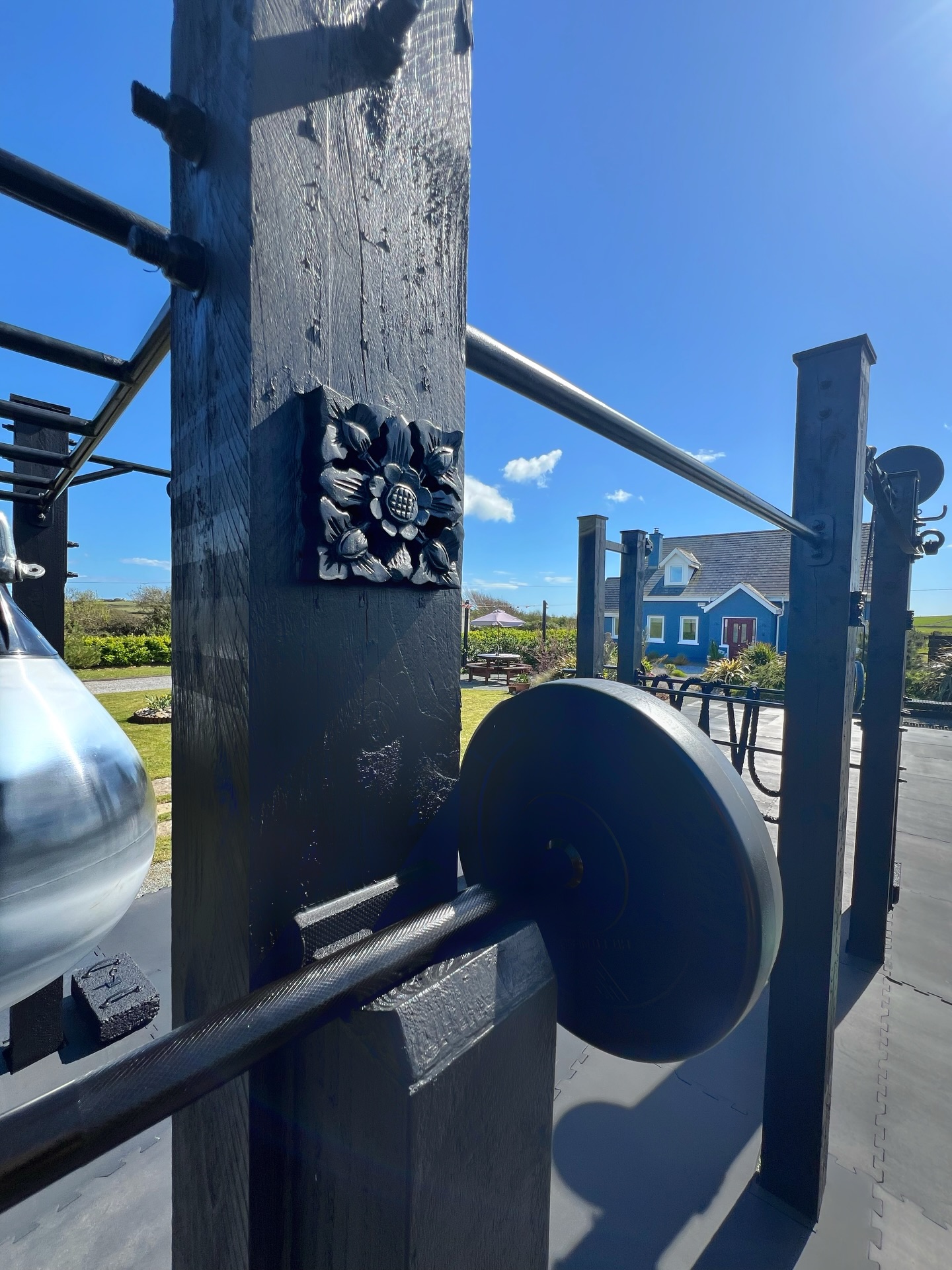 Amidst the serene surroundings, the rhythm of your breath and the steady flow of movement allow to you to reconnect with your body and mind.
Our fitness garden is more than a fitness facility. It’s a sanctuary for personal renewal. Thoughtfully designed to inspire focus and calm, it offers a refined space where strength is cultivated, balance is restored and wellbeing becomes a way of life … 🌤️
•
#thistledownlodge
#hookpeninsula
#visitwexford
#fitnessretreat
#fitnessholiday