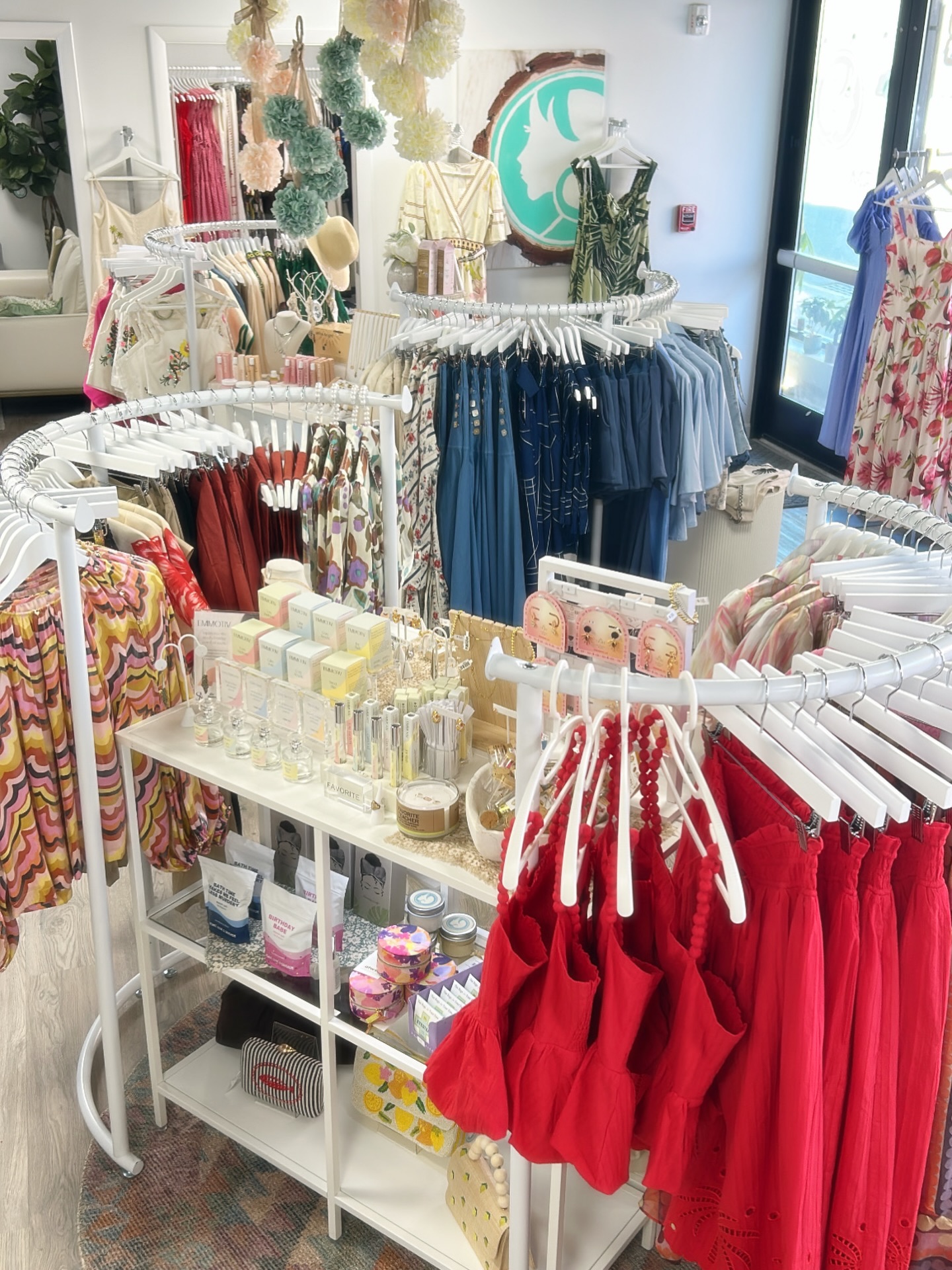 We’re open today from 10–5 💫 Stop by Bm Skincare Boutique and refresh your wardrobe with our new spring/summer collection! From flowy dresses to effortless matching sets and all the must-have accessories, we’ve got everything you need to step into the season in style 🌸✨
#BmSkincare #BostonMicroneedling #SpringStyle #SummerReady #BoutiqueFinds