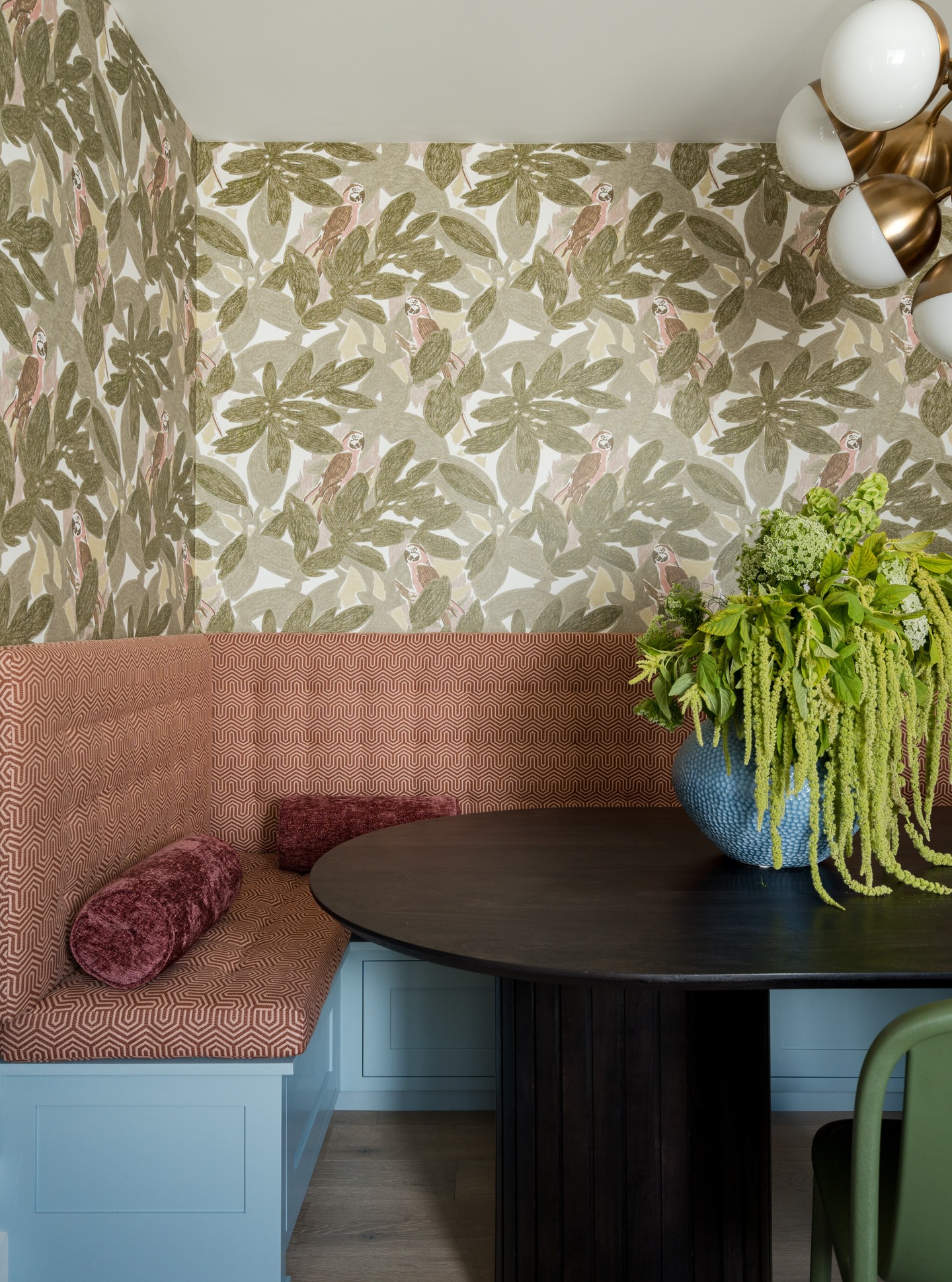 Yes, yes, I will have my coffee here. My cocktails, my chats, my spirals, my “just one more minute” mornings… all of it.
Because when a dining nook hits like this, you don’t just sit in it, you live in it.
This built-in moment is one of my favorites we’ve done. Layered, cozy, a little moody, a little playful. The kind of space that holds everything, the good, the messy, and the in-between.
Design should do that. Not just look good, but be lived in.
Would you claim this corner as your spot? 👀
design @kiki_designstudio
pc @charlotteleaphotography