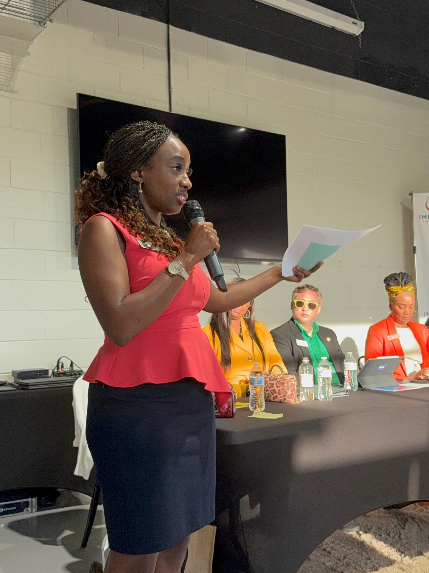 Thank you to everyone that came out to the town hall in I hosted in Gwinnett yesterday! A special thanks to @shilohhs.generals for the special goodies and for opening up the town hall! Thank you to IMPACT Church in Snellville and Pastors Don and Mona Brawley for allowing us to use their space.
I’d also like to thank each speaker that joined to hear our constituents’ concerns, including:
@chairwomanhendrickson
@kuforyou
@electcatherine
@ga_power
@georgiabudget
You can learn so much by just SHOWING UP. And I will continue to do just that. 😎💙