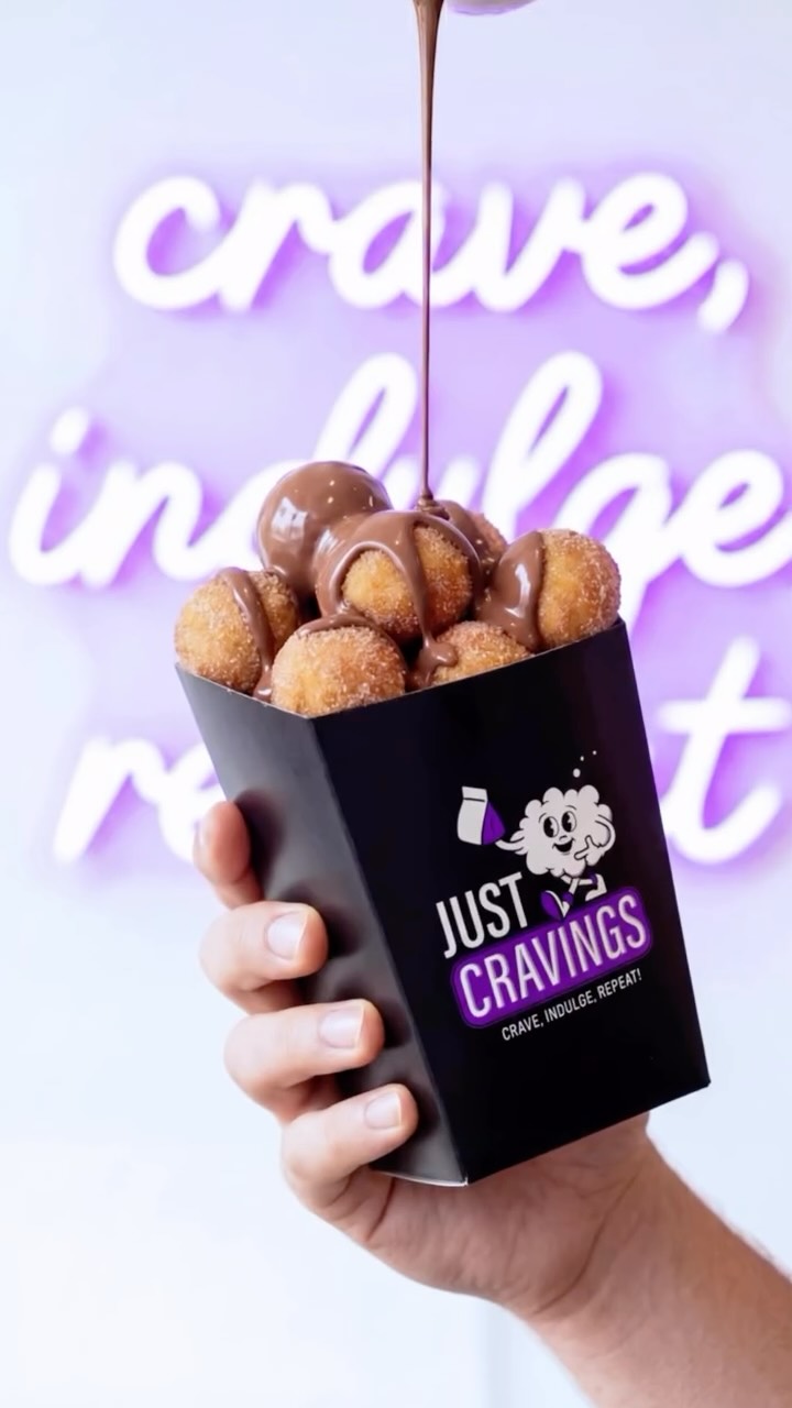 A mascot for a dessert shop, Just Cravings 🌟
#graphicdesign #branding #mascot #logodesigner #brandidentity
