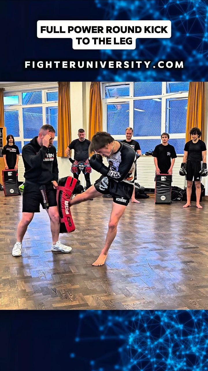 Fight finishing low kicks.
#kickboxing #muaythai #mma #martialarts #fighter