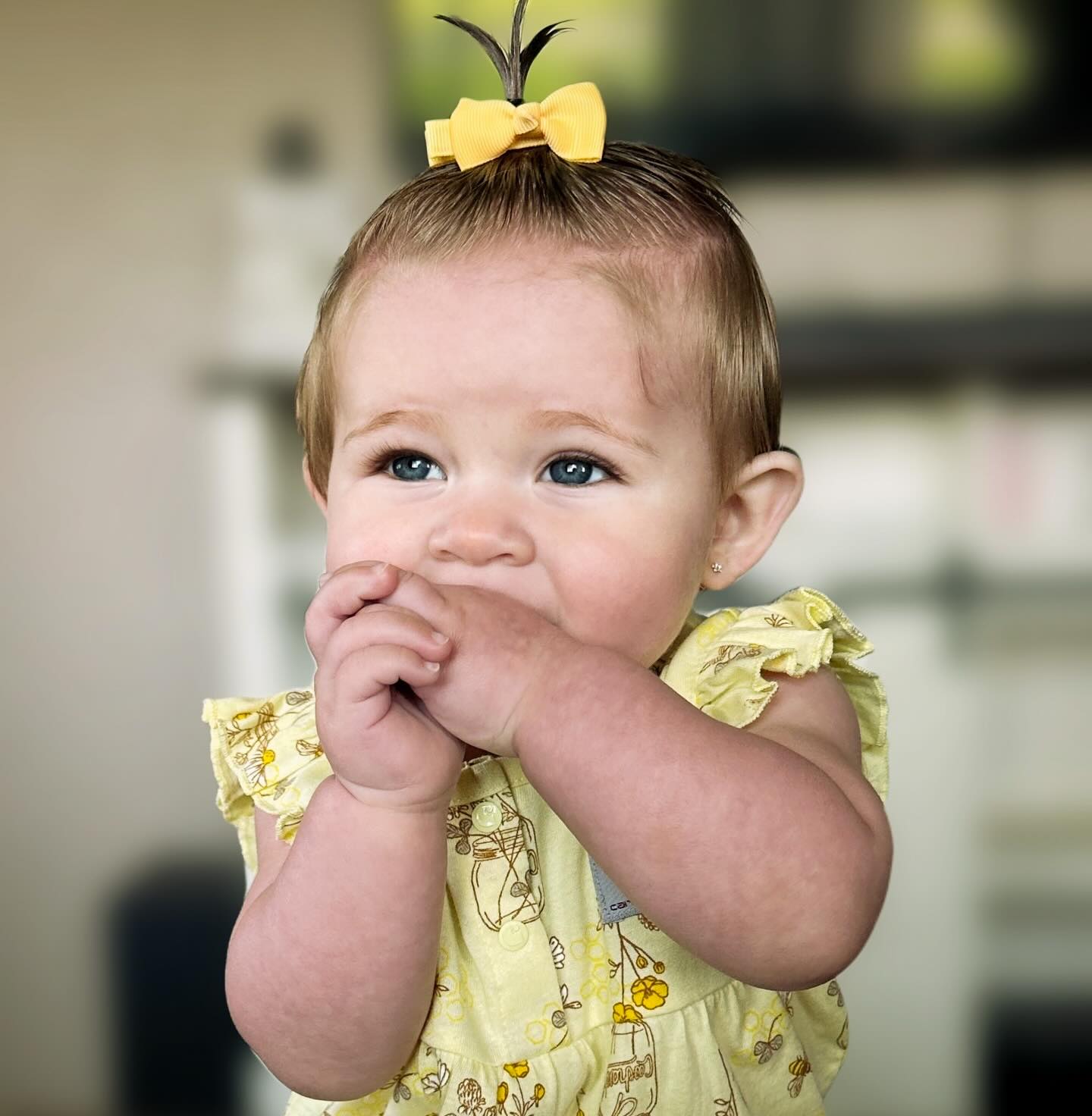 Put her hair up for the first time 🥹💛
& I swear she got 10x cuter… and somehow 10x more grown all at once
Will it last? Probably not.
Do I have 100 pictures? Absolutely ✨
Mama made sure it’s documented 📸